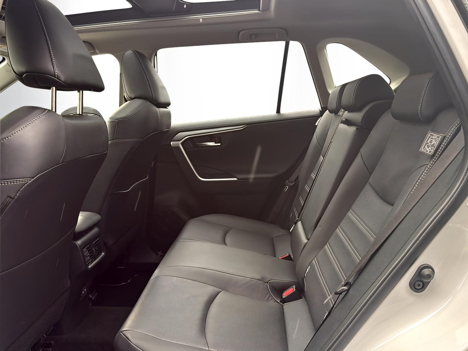 TOYOTA RAV4 2.5 HEV Premium-image-11