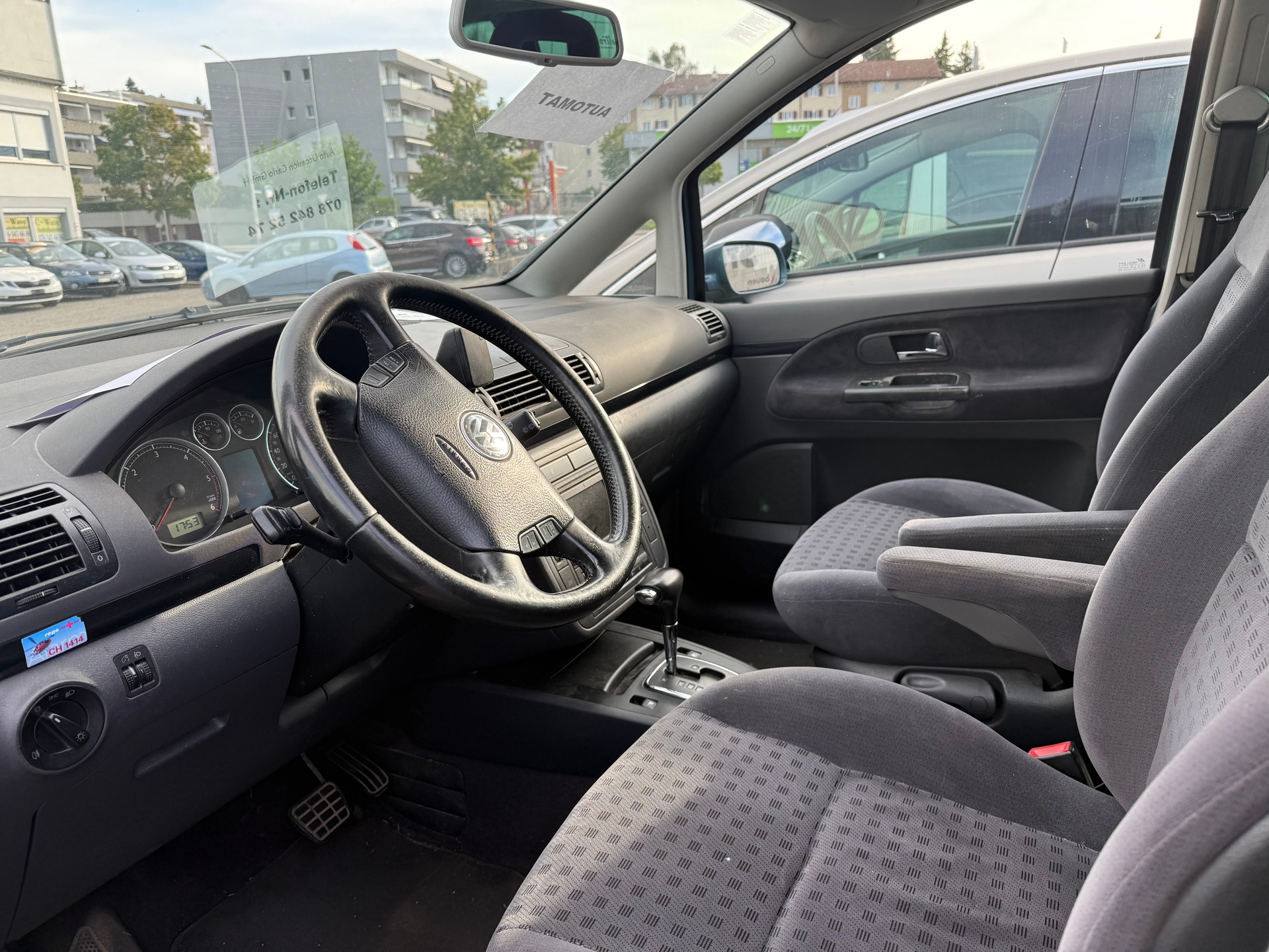 VW Sharan 1.9 TDI Highline-image-3