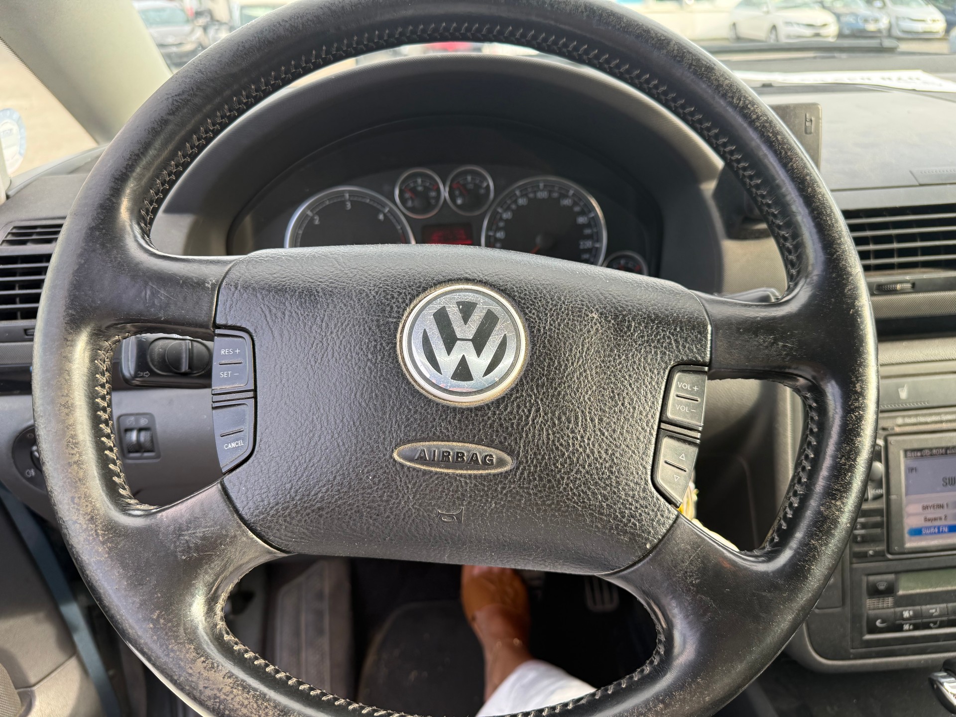 VW Sharan 1.9 TDI Highline-image-5