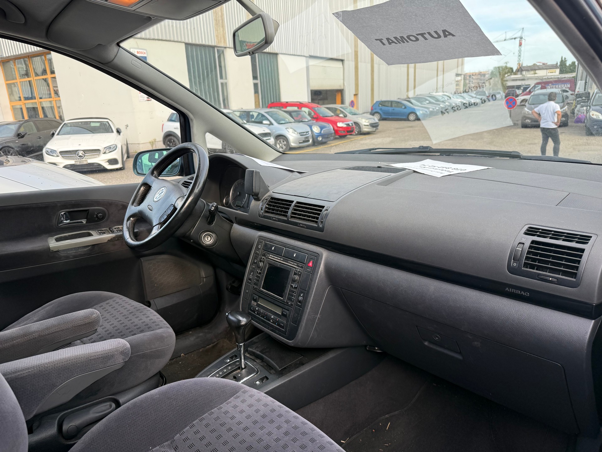 VW Sharan 1.9 TDI Highline-image-12
