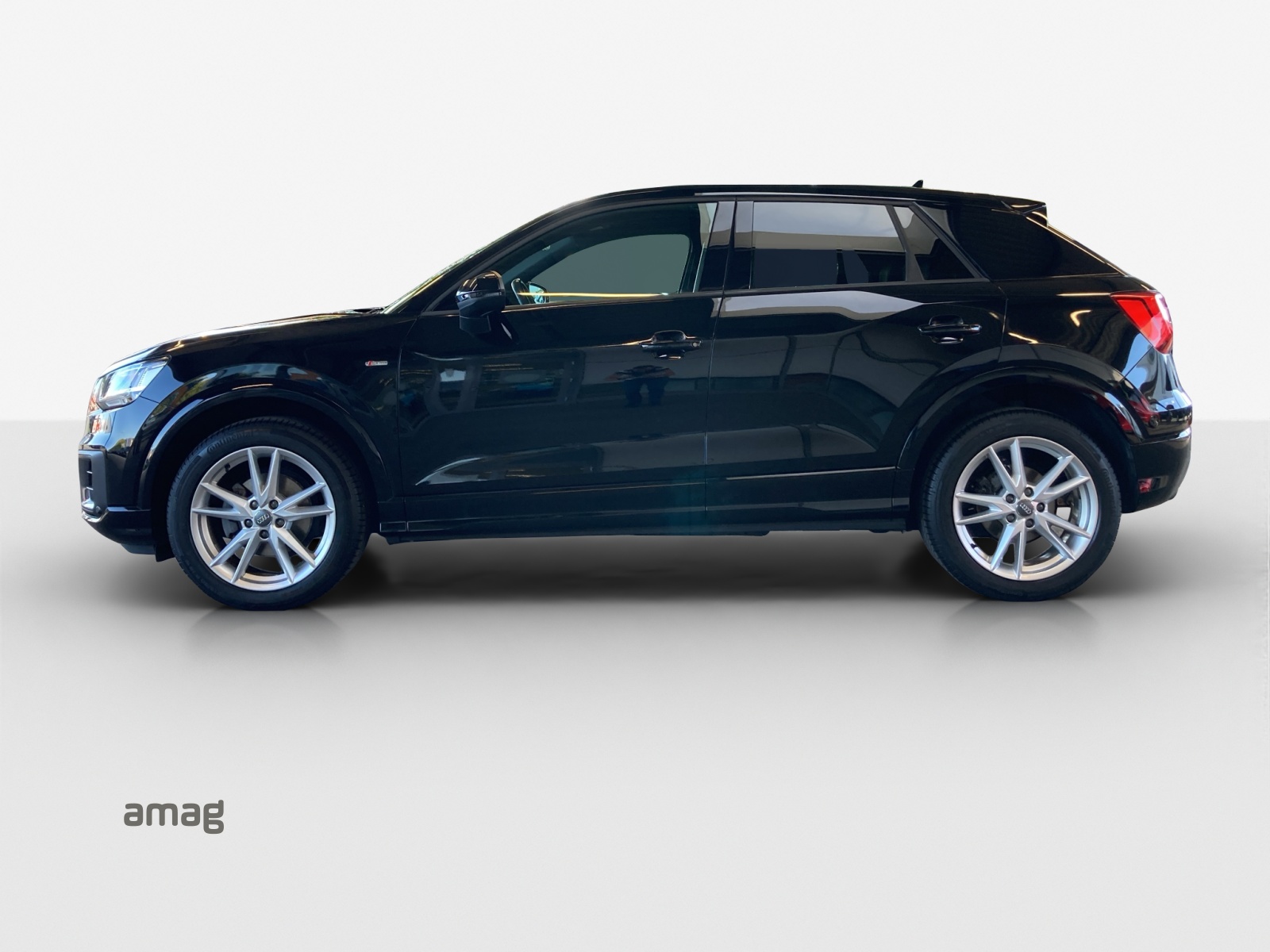 AUDI Q2 35 TFSI Sport S-tronic-showroom-element-1