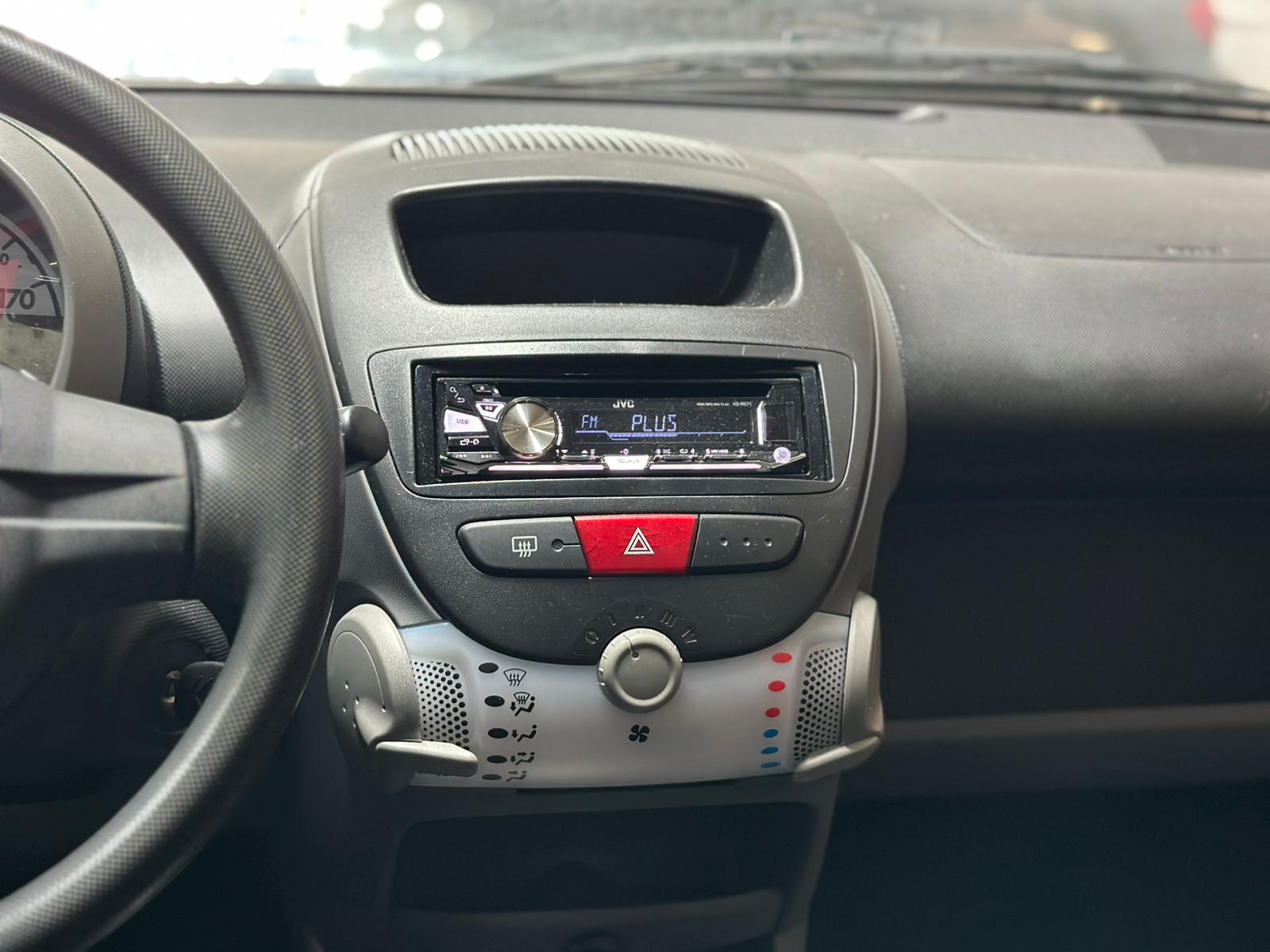 CITROEN C1 1.0i Edition-image-9