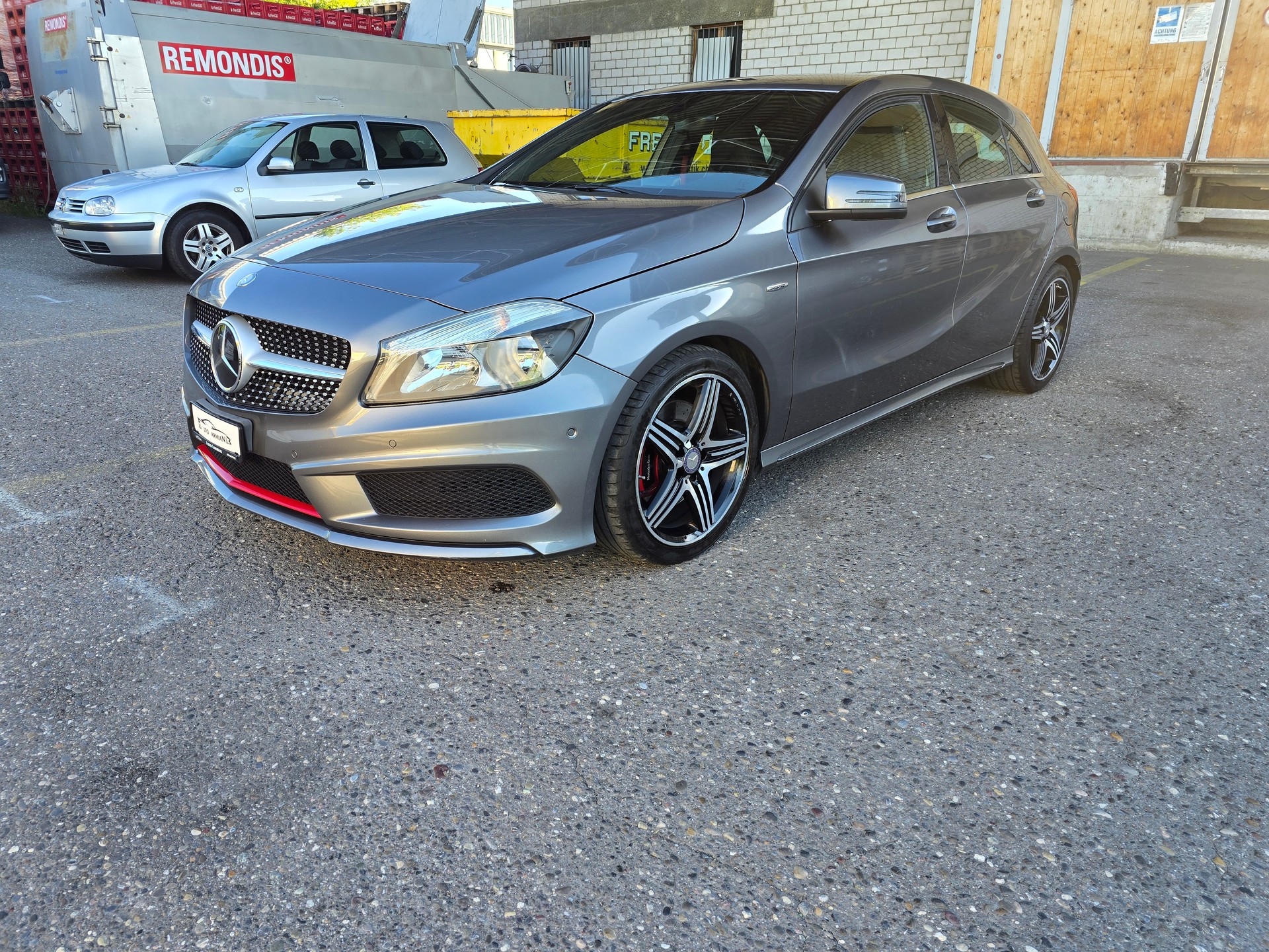 MERCEDES-BENZ A 250 AMG Line 4Matic 7G-DCT-image-2