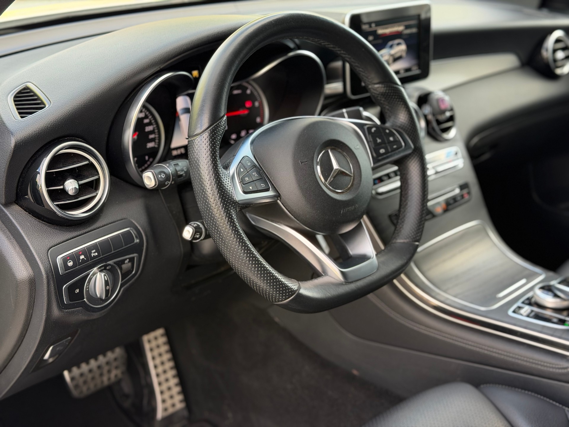 MERCEDES-BENZ GLC 250 d 4Matic 9G-Tronic-image-14