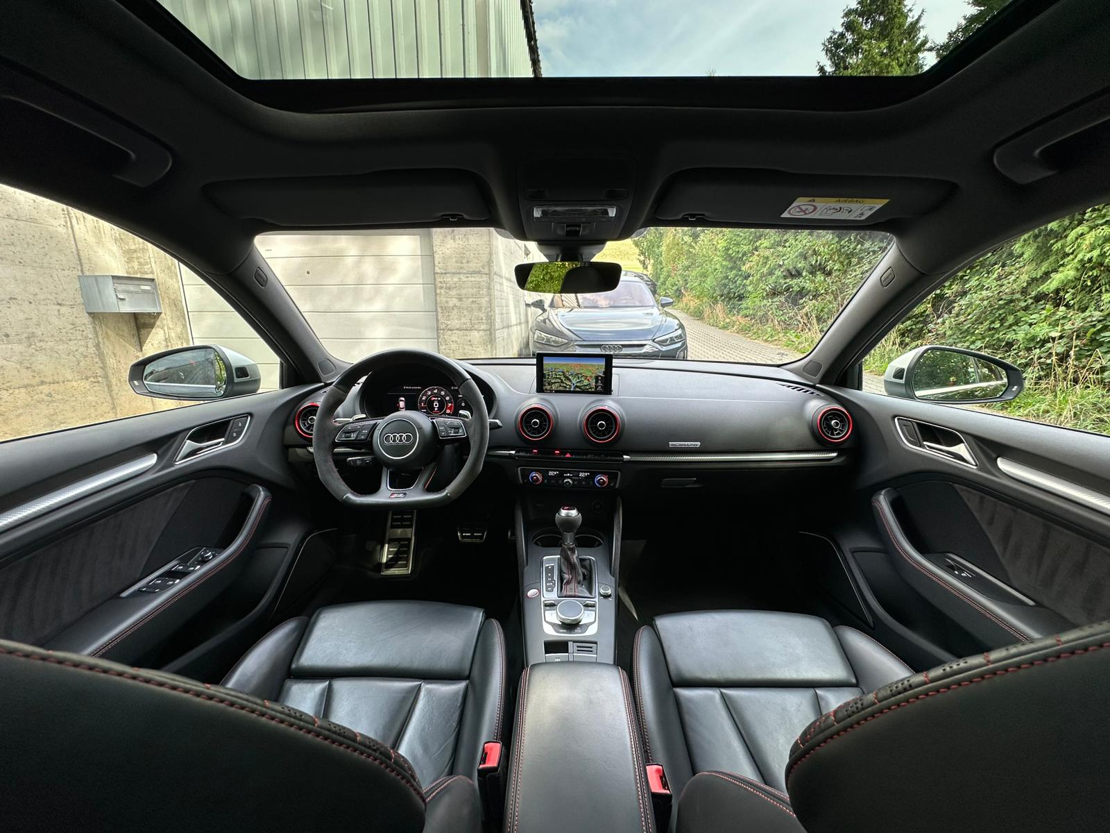AUDI RS3 Sportback 2.5 TSI quattro S-tronic-image-20