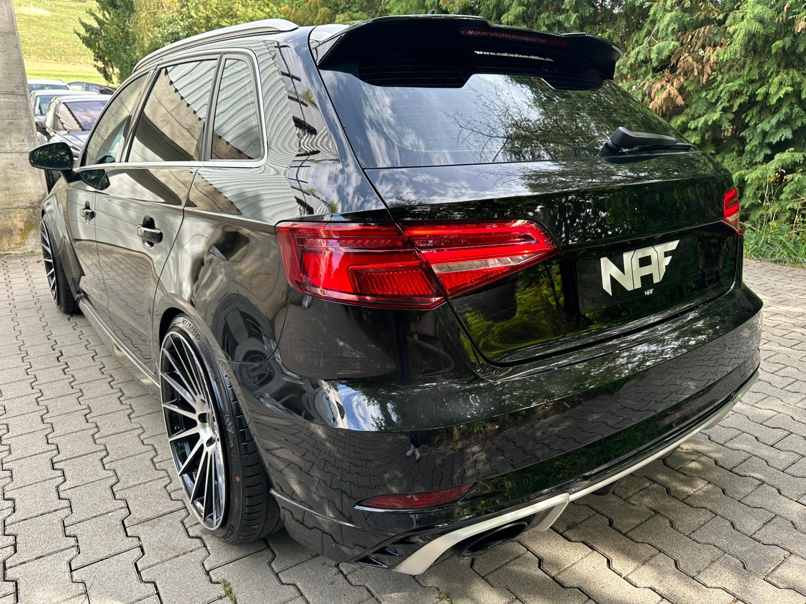 AUDI RS3 Sportback 2.5 TSI quattro S-tronic-showroom-element-2