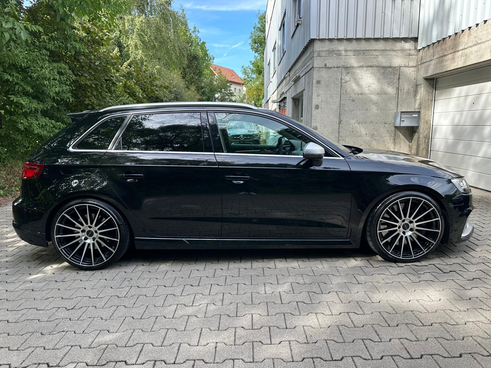 AUDI RS3 Sportback 2.5 TSI quattro S-tronic-image-5