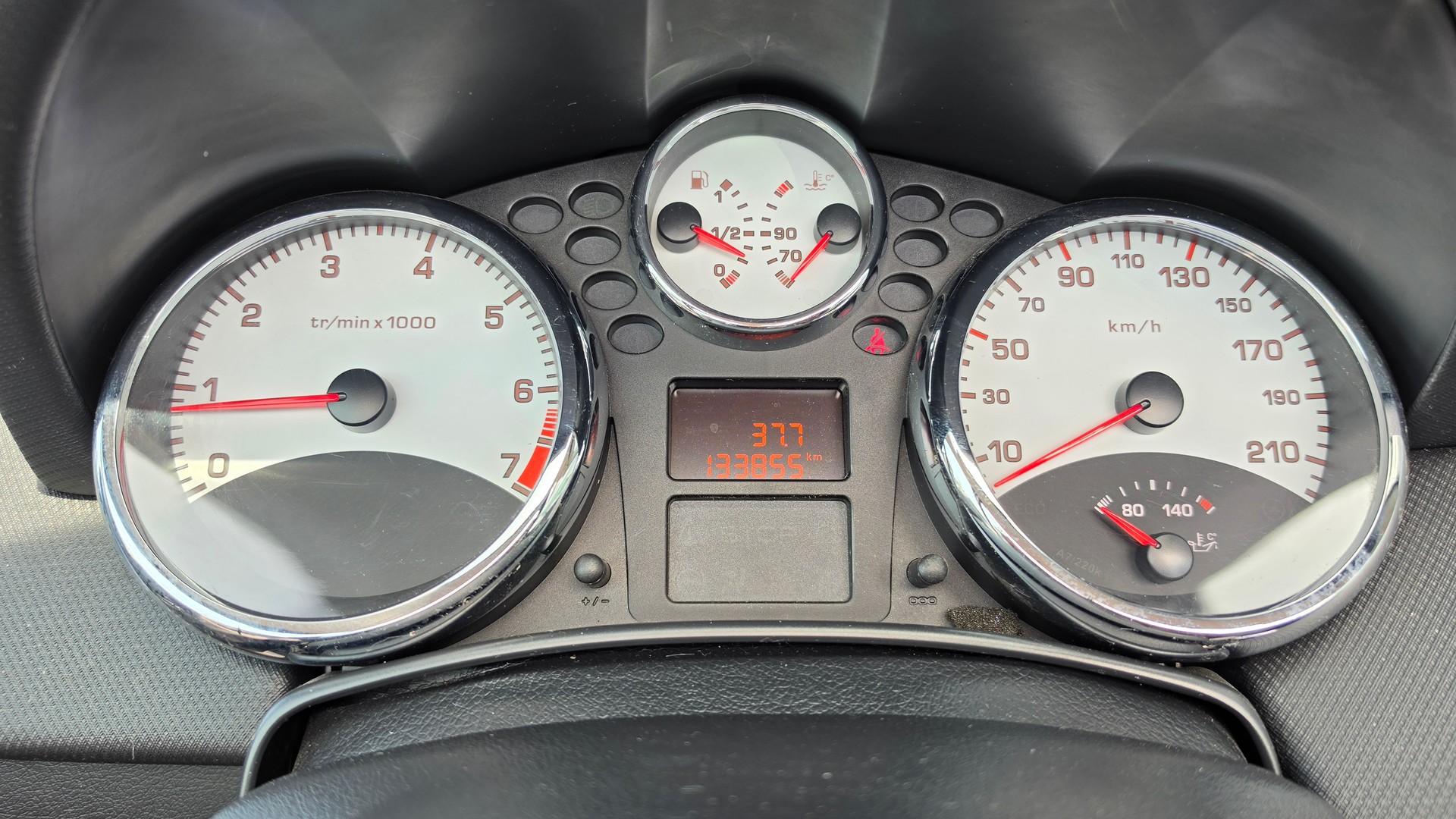 PEUGEOT 207 CC 1.6 16V Sport-image-19