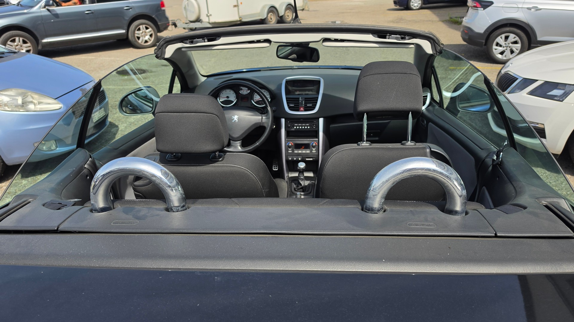 PEUGEOT 207 CC 1.6 16V Sport-image-12