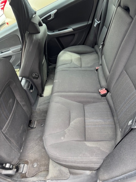 VOLVO V60 D3 Geartronic-image-15