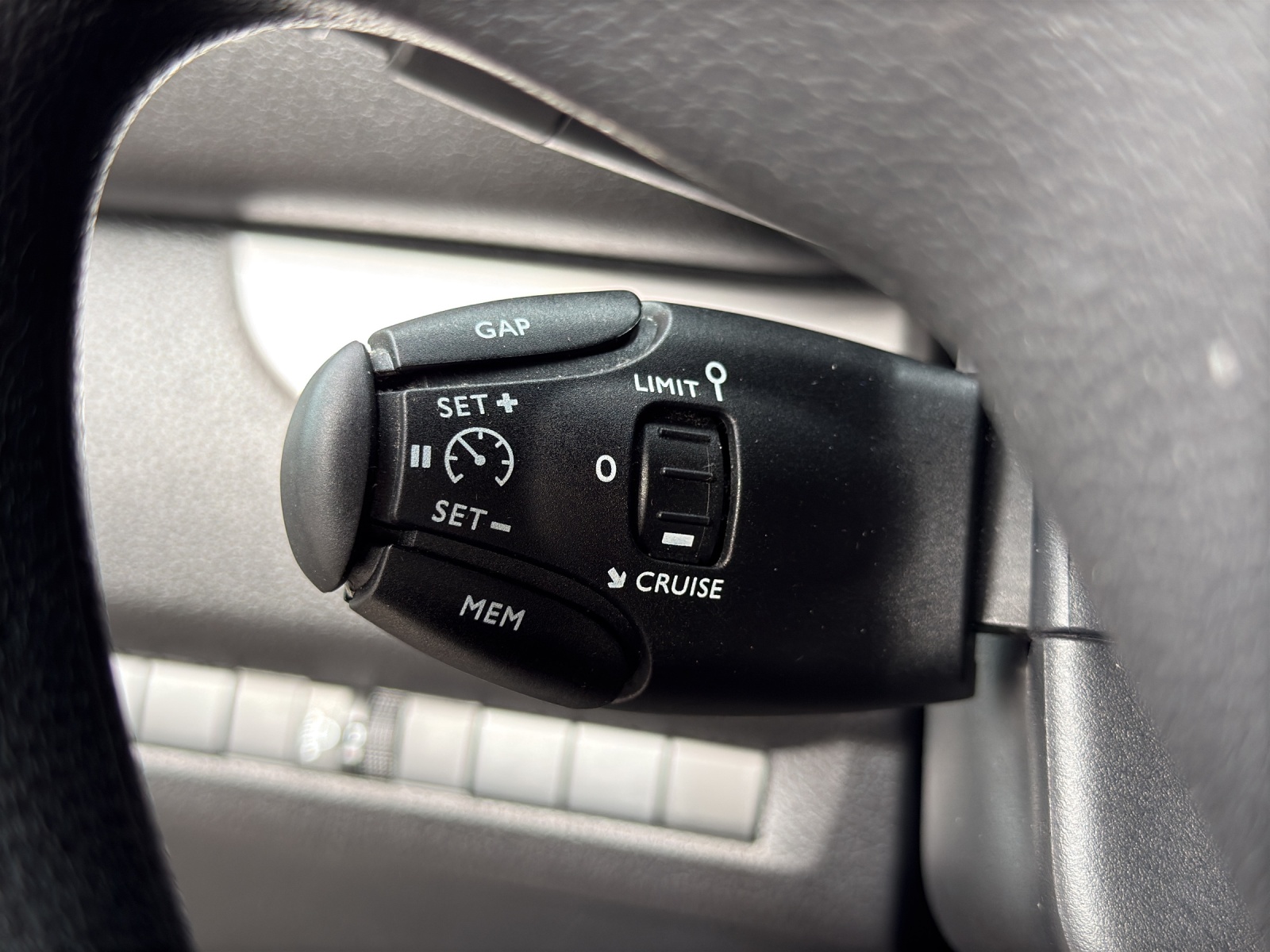 CITROEN Spacetourer 1.6 BlueHDi Feel M-image-21