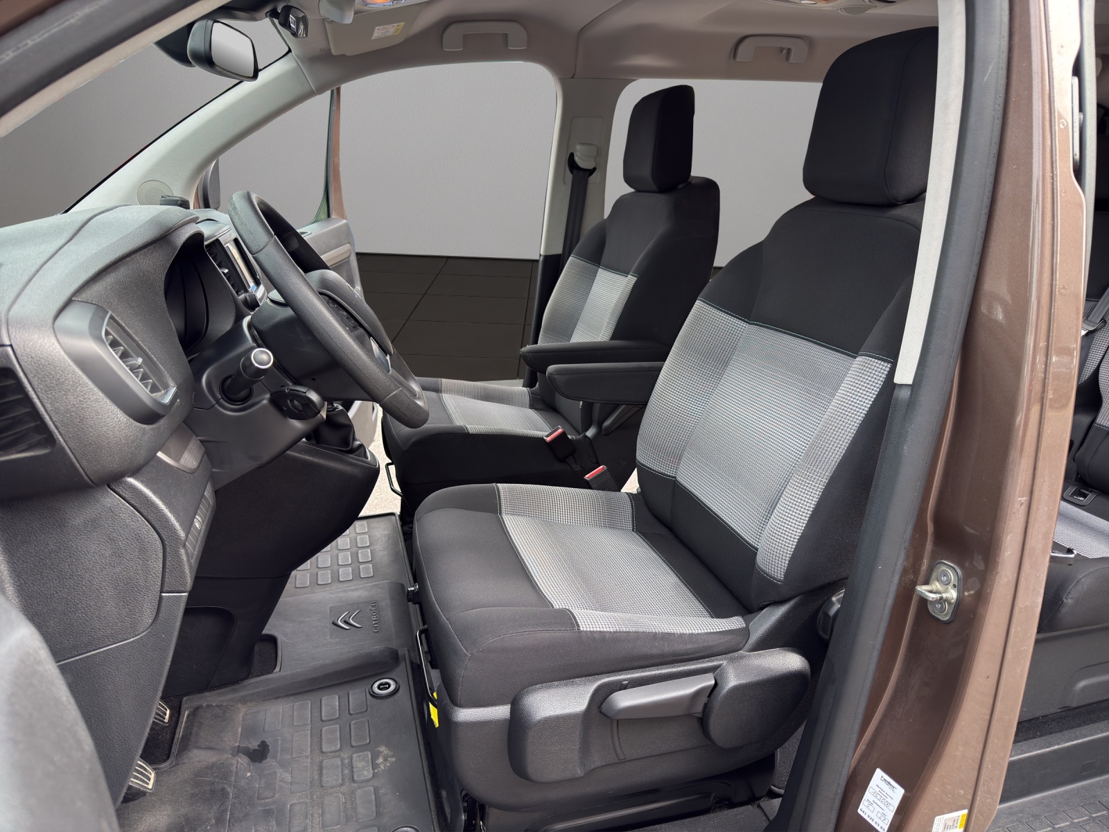 CITROEN Spacetourer 1.6 BlueHDi Feel M-image-8