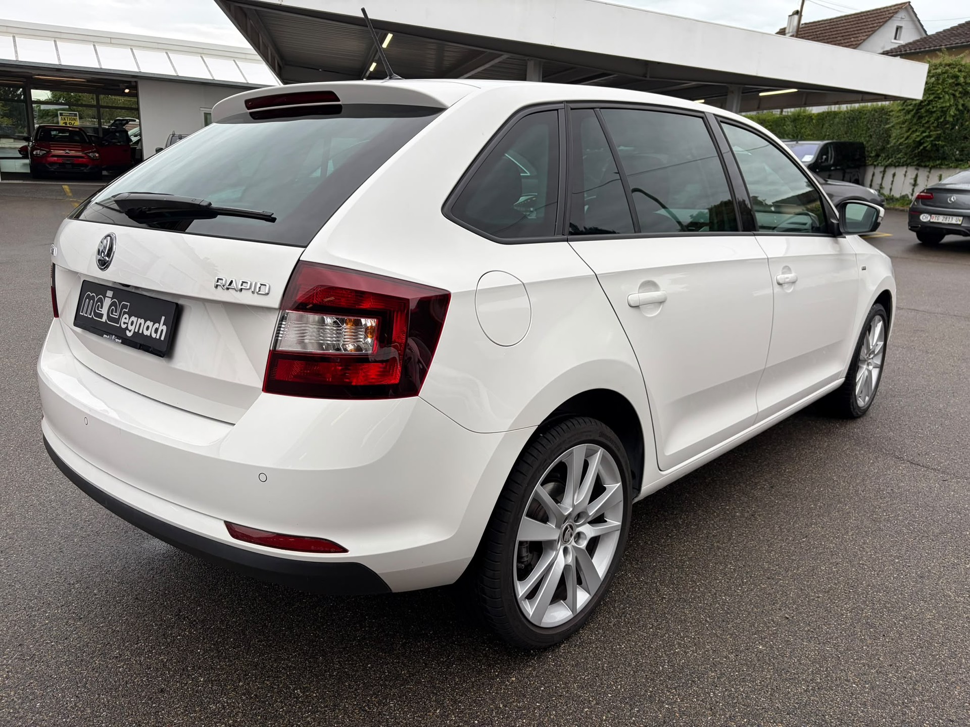 SKODA Rapid Spaceback 1.0 TSI Ambition DSG-image-8