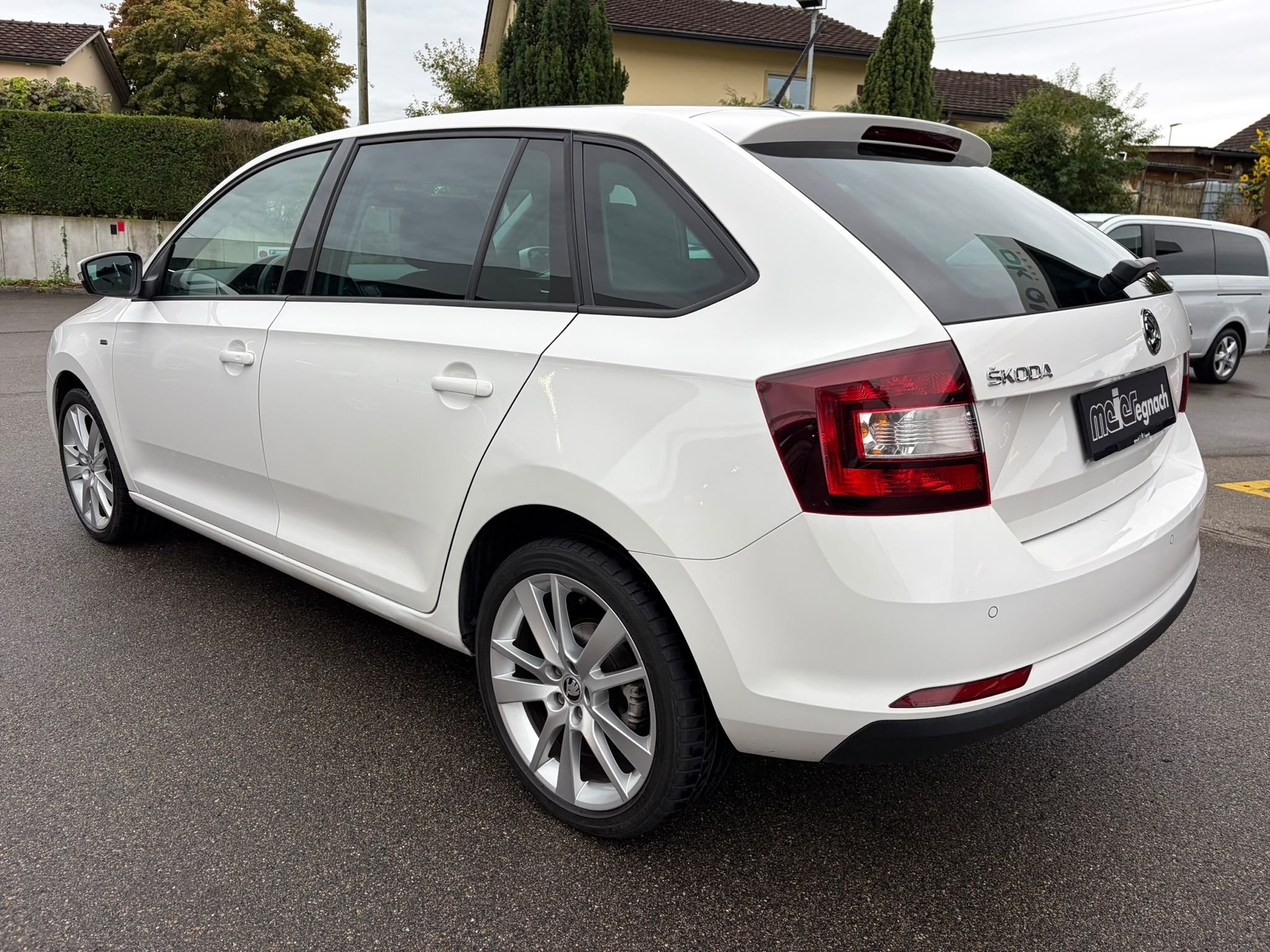 SKODA Rapid Spaceback 1.0 TSI Ambition DSG-image-5