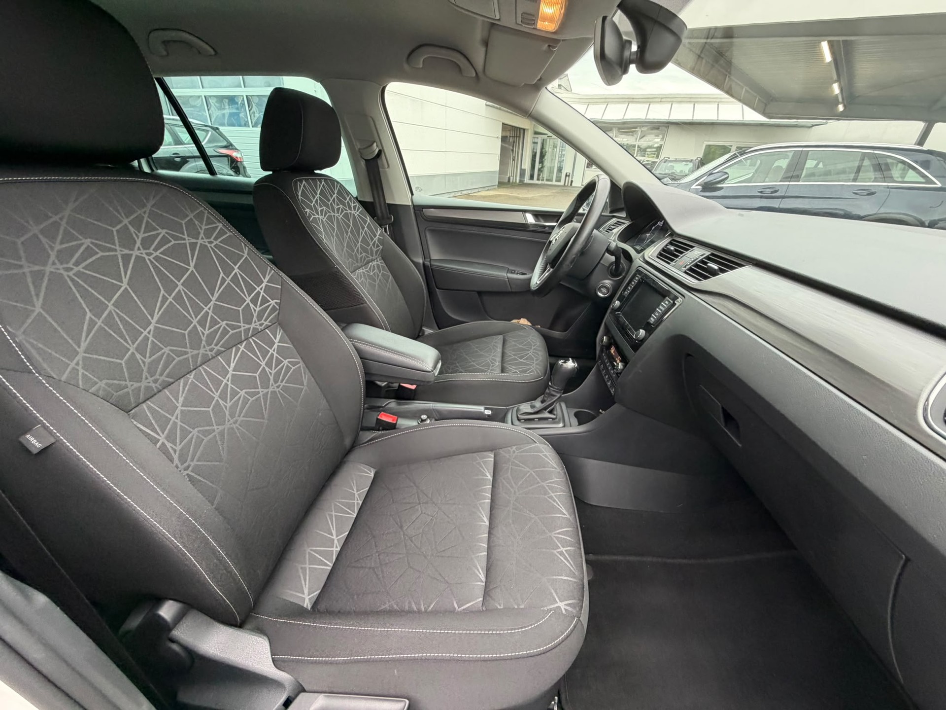 SKODA Rapid Spaceback 1.0 TSI Ambition DSG-image-13