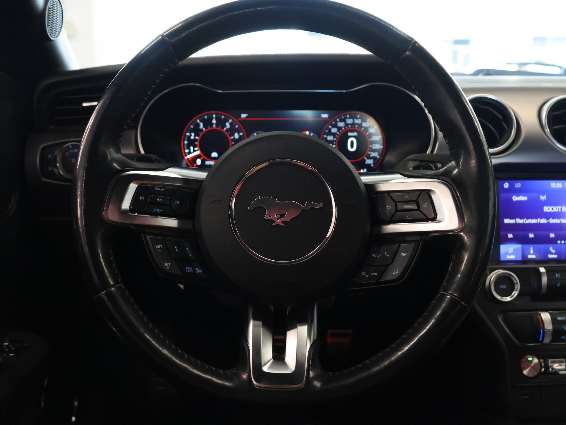 FORD Mustang Fastback 5.0 V8 GT Automat *RECARO-SPORTSITZE*-image-14