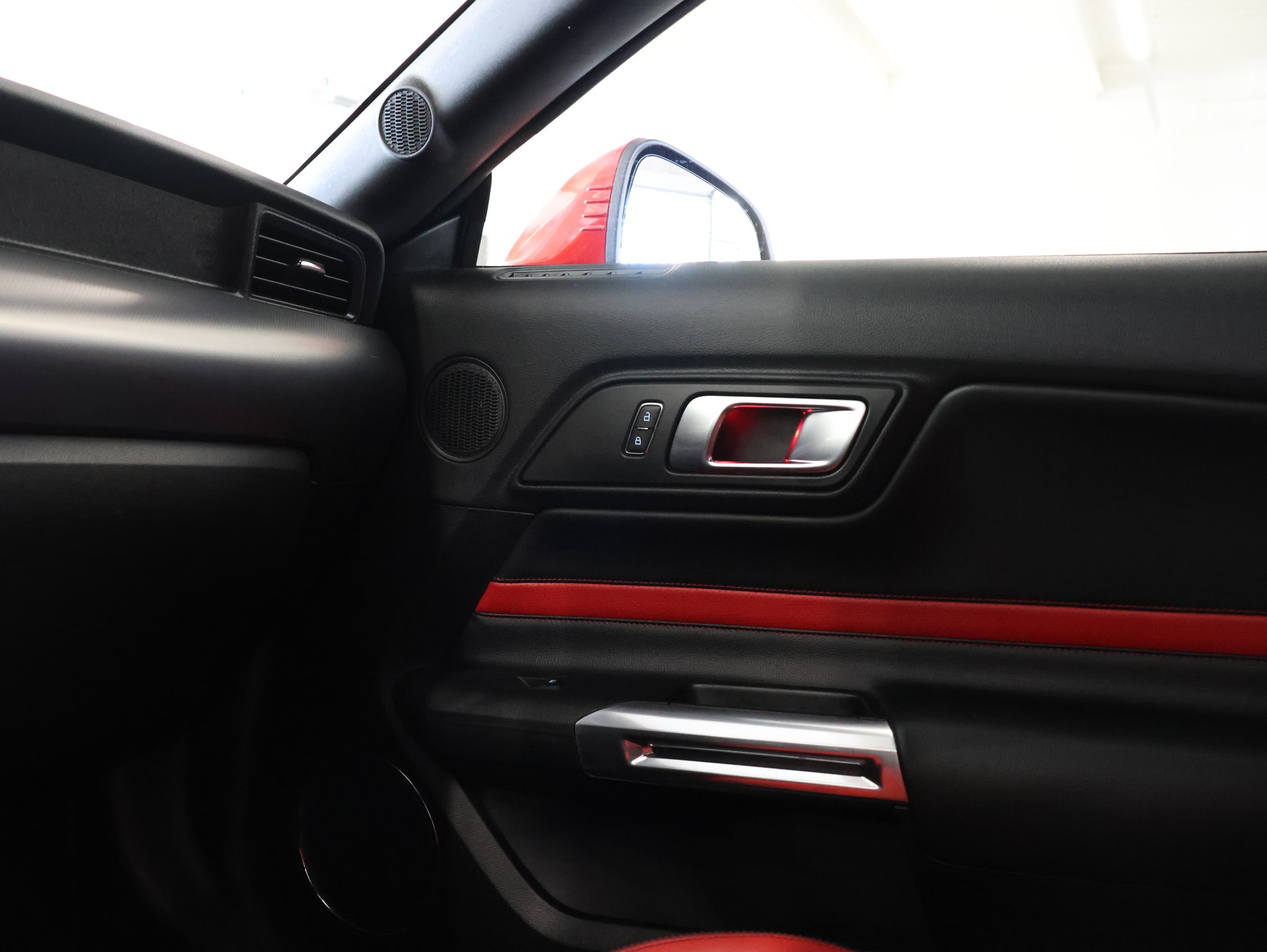FORD Mustang Fastback 5.0 V8 GT Automat *RECARO-SPORTSITZE*-image-23