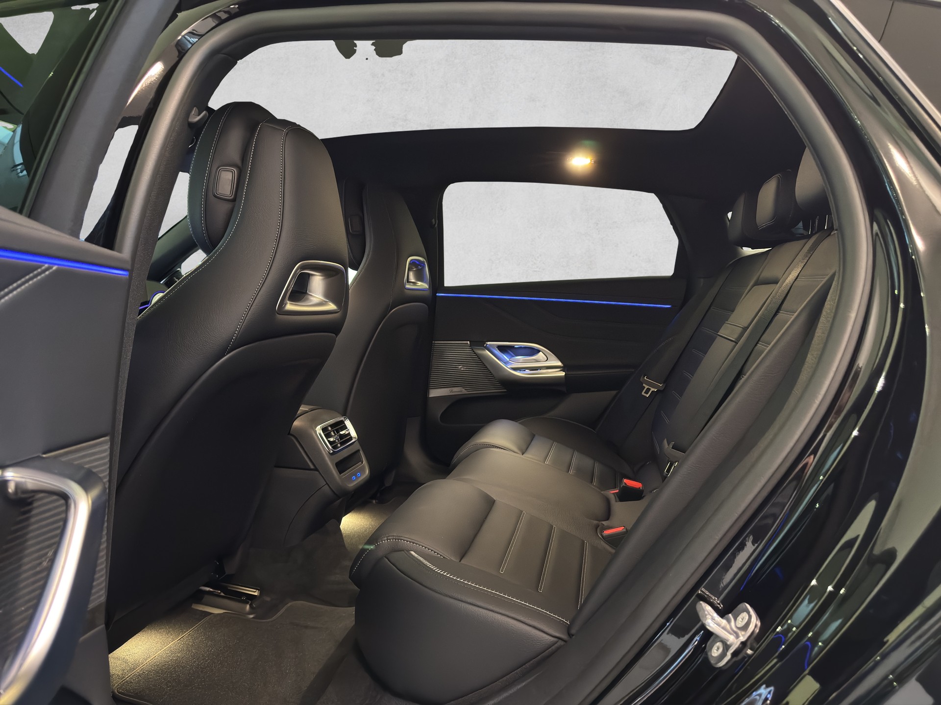 MERCEDES-BENZ C 400 4M EQ W520-image-10