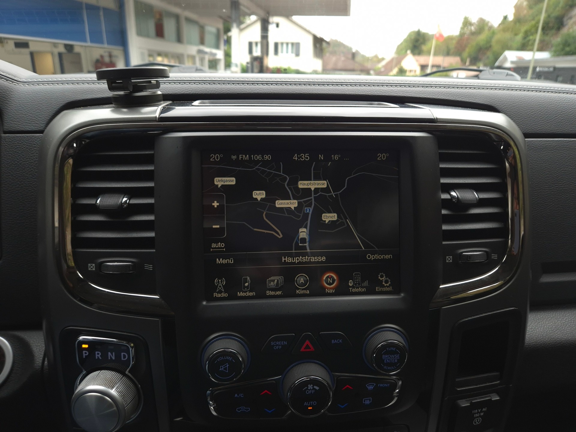 DODGE Ram 1500 V8 5.7L Crew Cab Sport-image-23