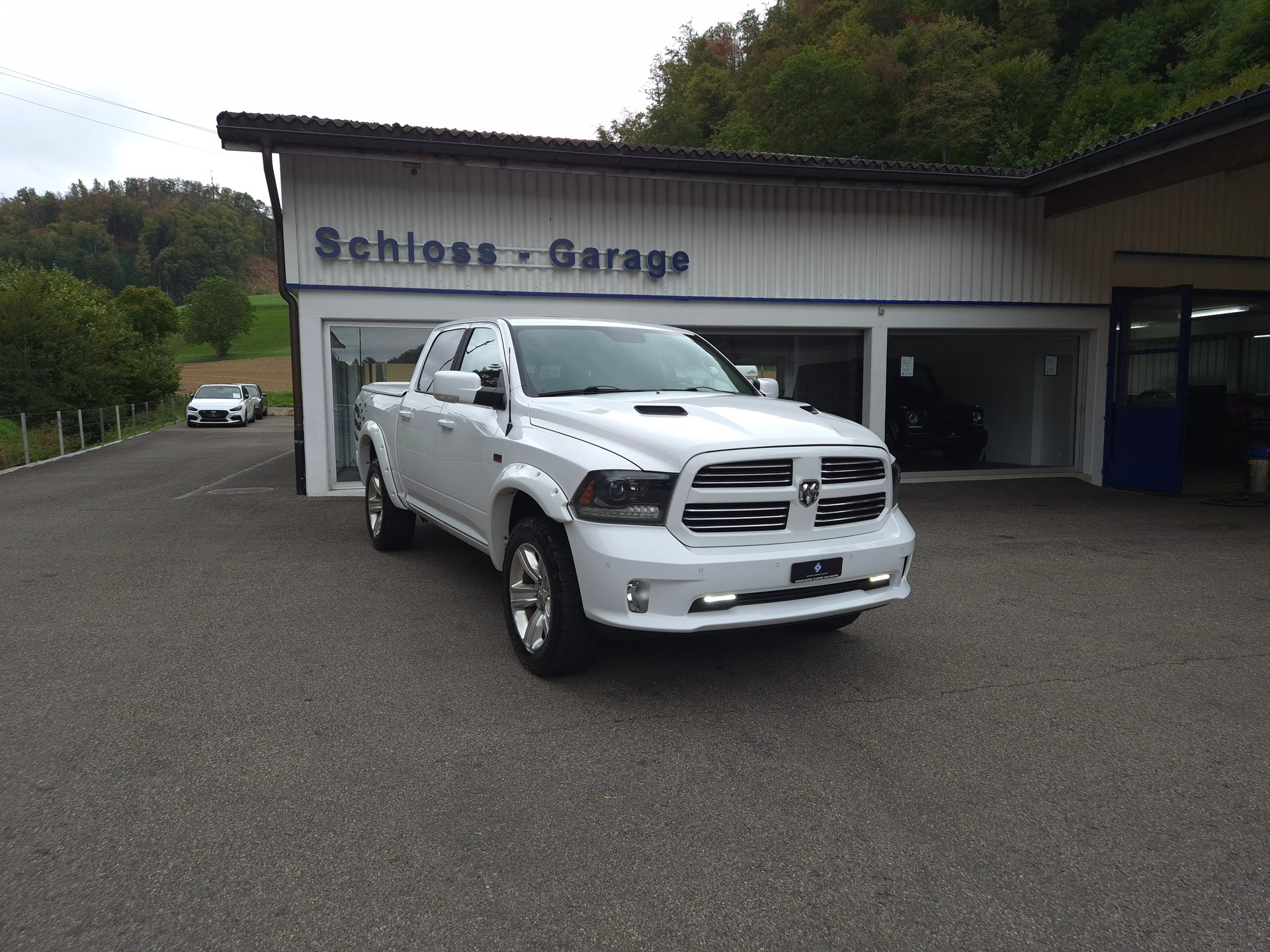 DODGE Ram 1500 V8 5.7L Crew Cab Sport-image-1