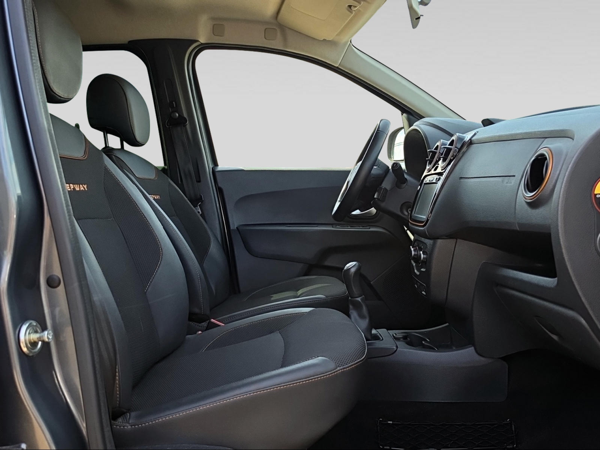 DACIA Lodgy-image-9