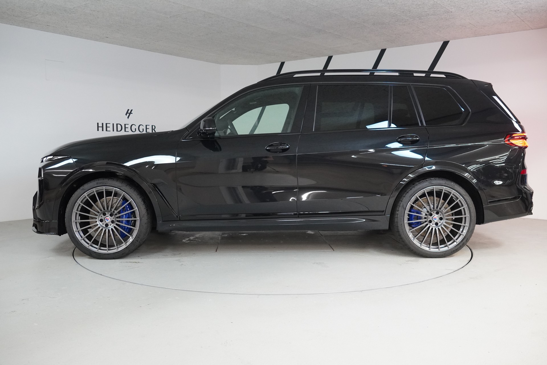 BMW-ALPINA XB 7 4.4 48V Allrad-image-3