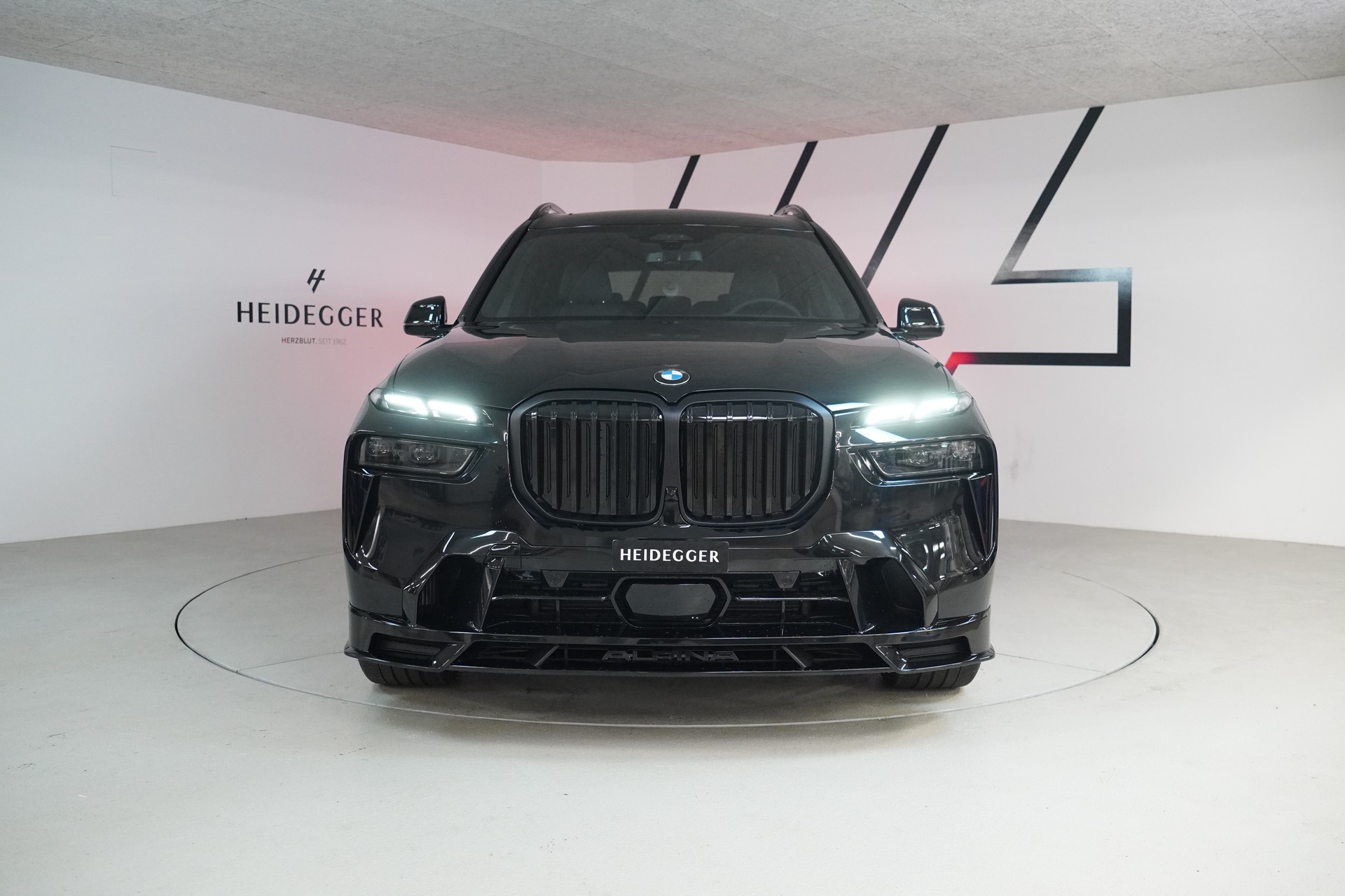 BMW-ALPINA XB 7 4.4 48V Allrad-image-1