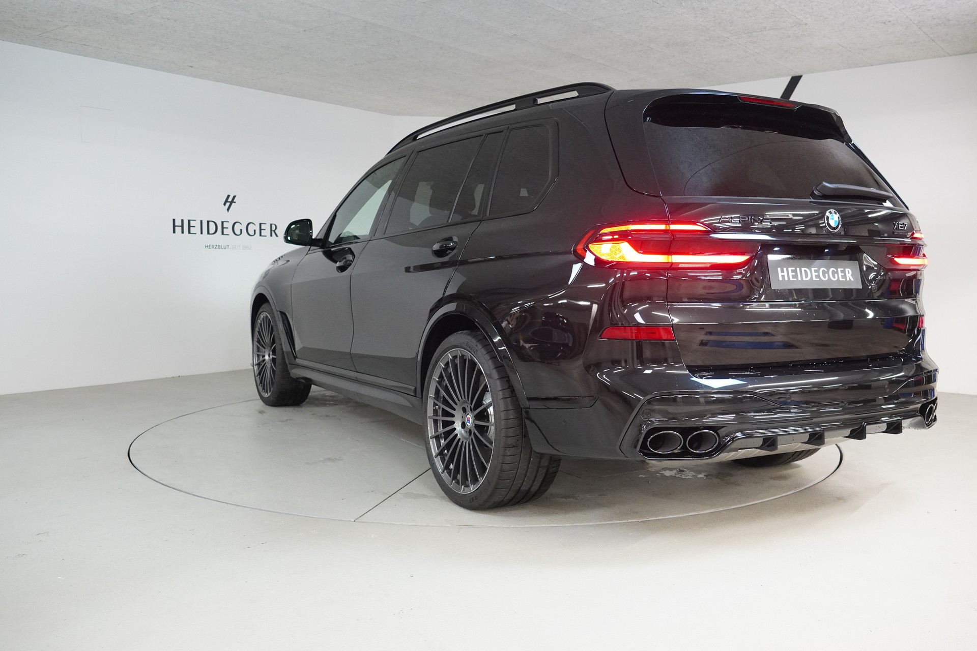 BMW-ALPINA XB 7 4.4 48V Allrad-image-4
