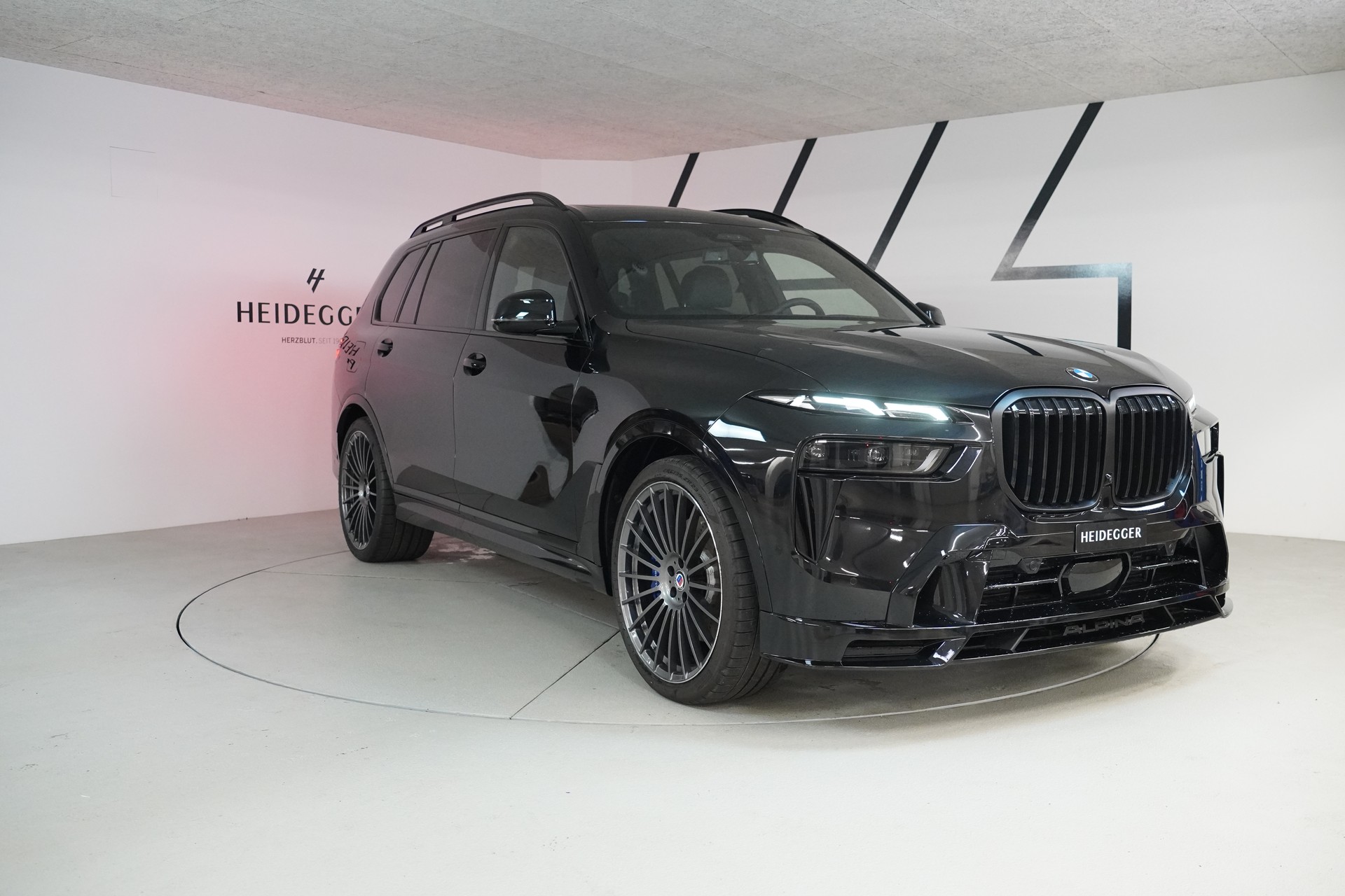 BMW-ALPINA XB 7 4.4 48V Allrad-image-2