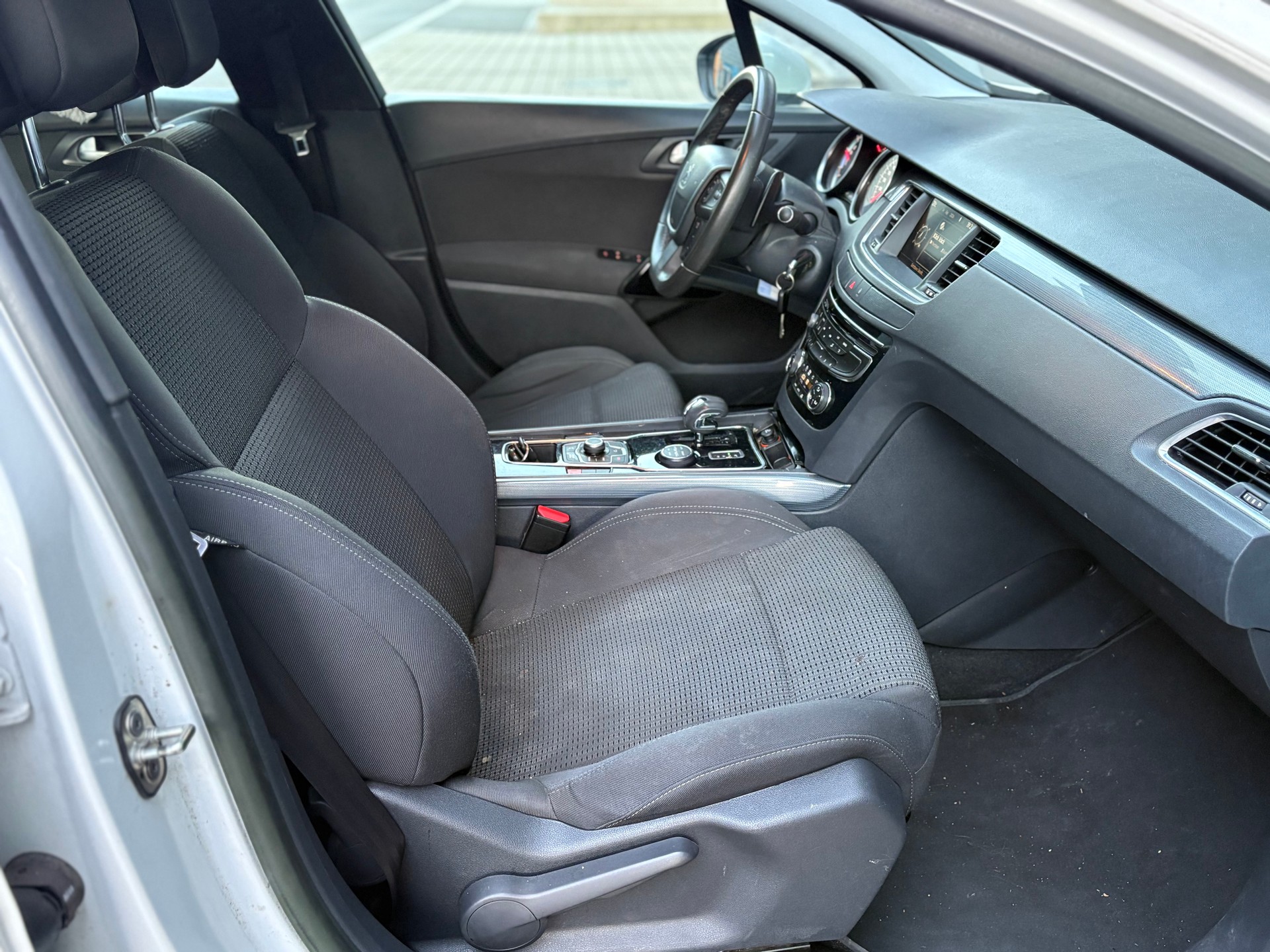 PEUGEOT 508 2.0 HDI Hybrid4 Allure EGS6-image-10