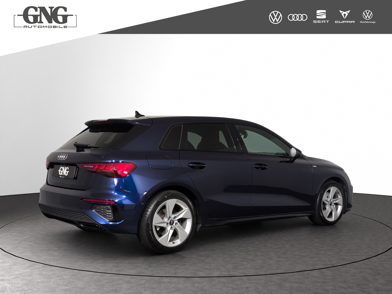 AUDI A3 Sportback 40 TFSI S line quattro S-tronic-image-2