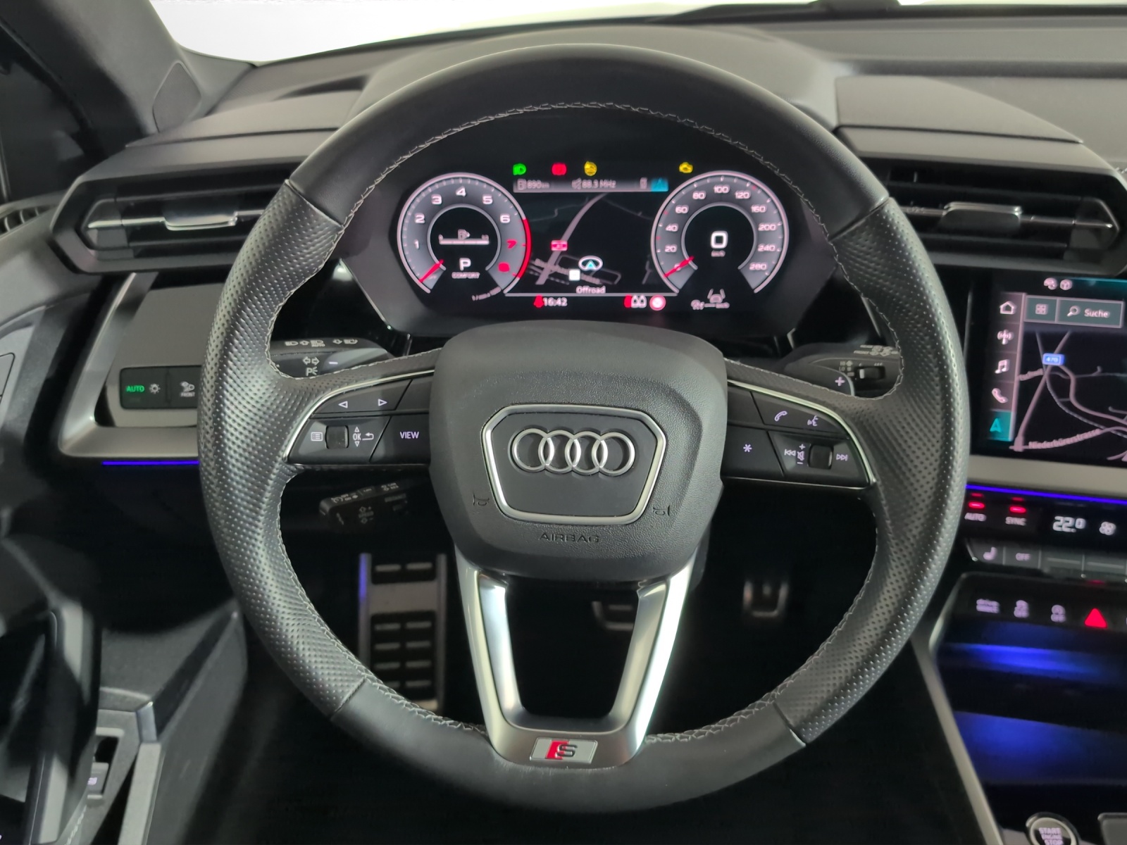 AUDI A3 Sportback 40 TFSI S line quattro S-tronic-image-11