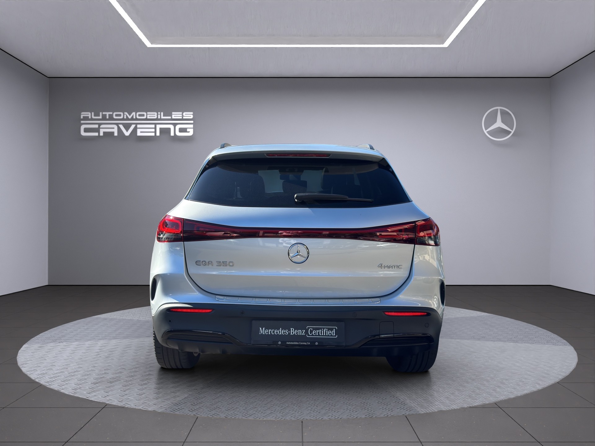 MERCEDES-BENZ EQA 350 AMG Line 4Matic-showroom-element-3