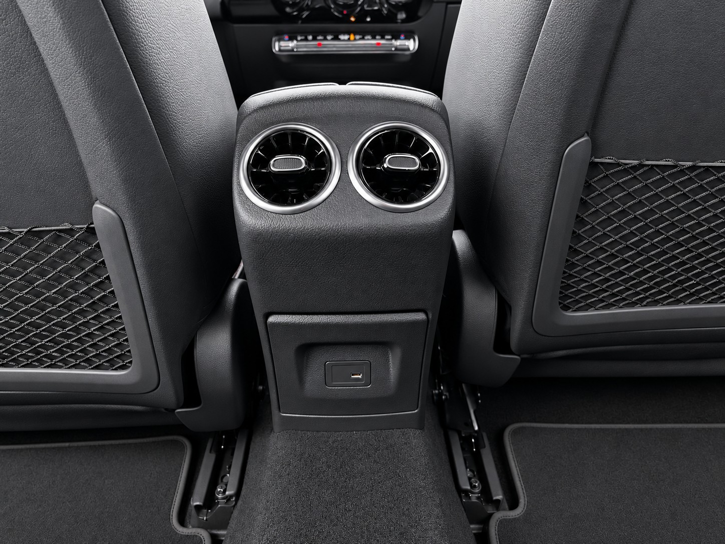 MERCEDES-BENZ A 200 AMG Line * CH FARZEUG *-image-23