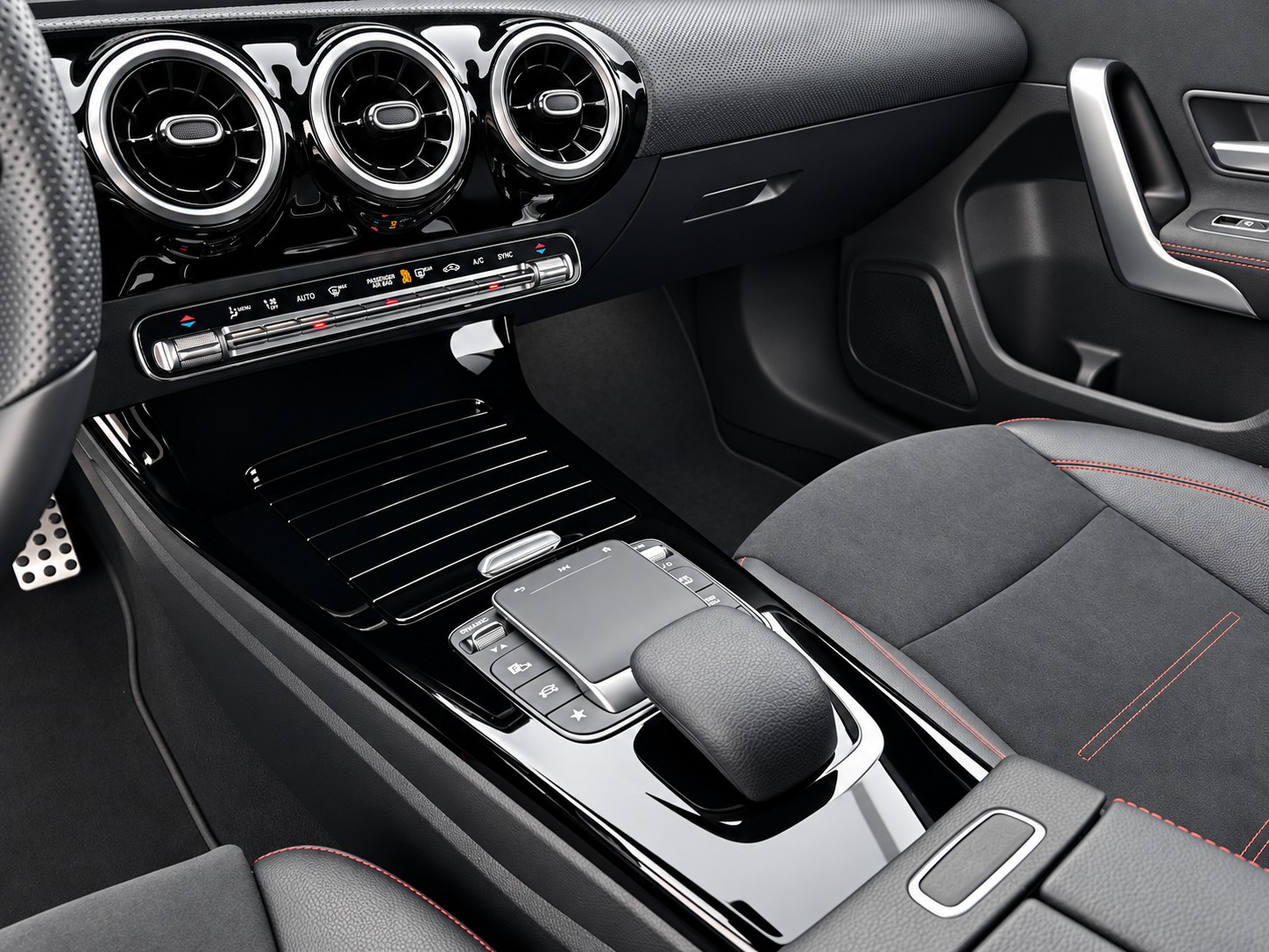 MERCEDES-BENZ A 200 AMG Line * CH FARZEUG *-image-16