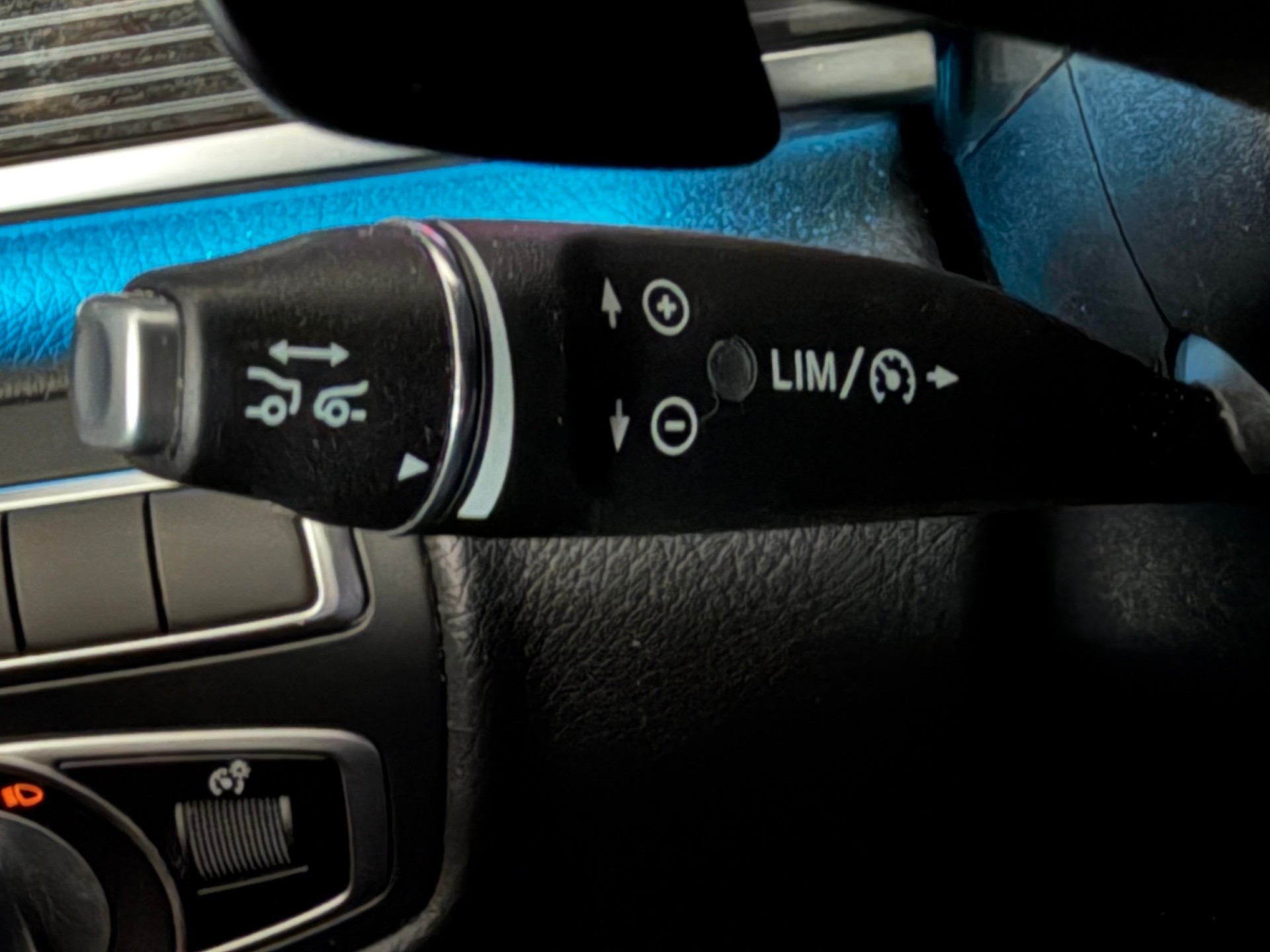 MERCEDES-BENZ V 250 d lang Avantgarde 4Matic G-Tronic-image-9