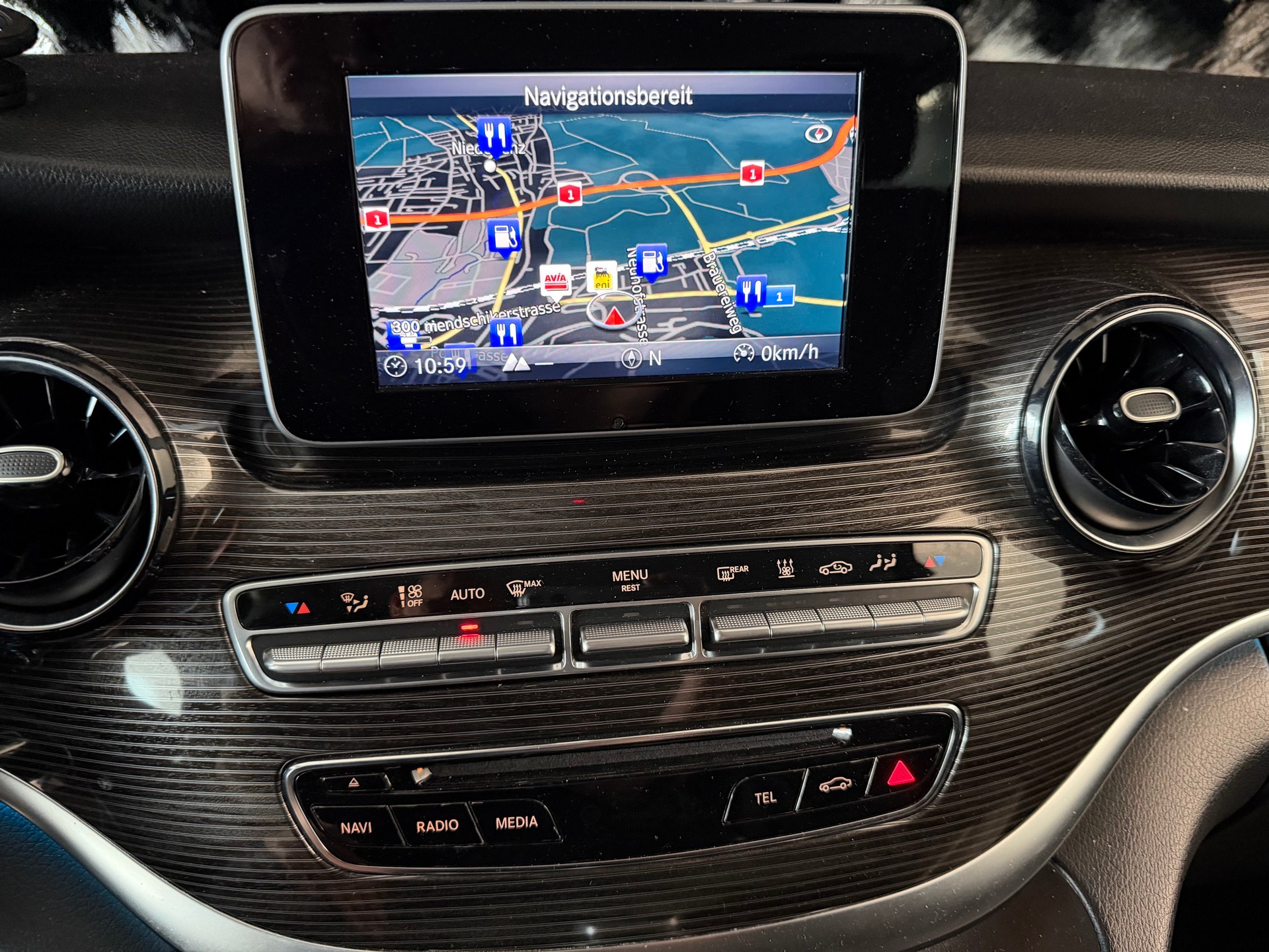 MERCEDES-BENZ V 250 d lang Avantgarde 4Matic G-Tronic-image-8