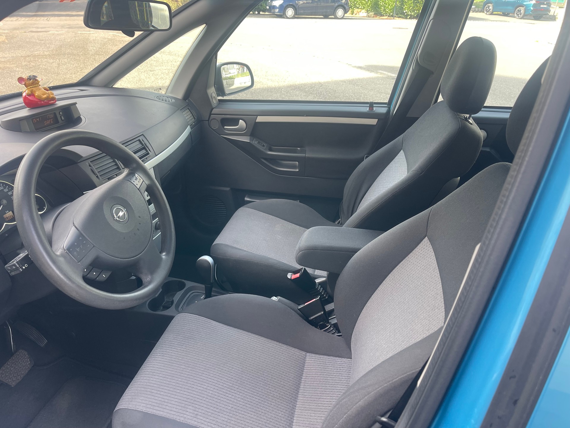 OPEL Meriva 1.6i 16V Enjoy-image-8