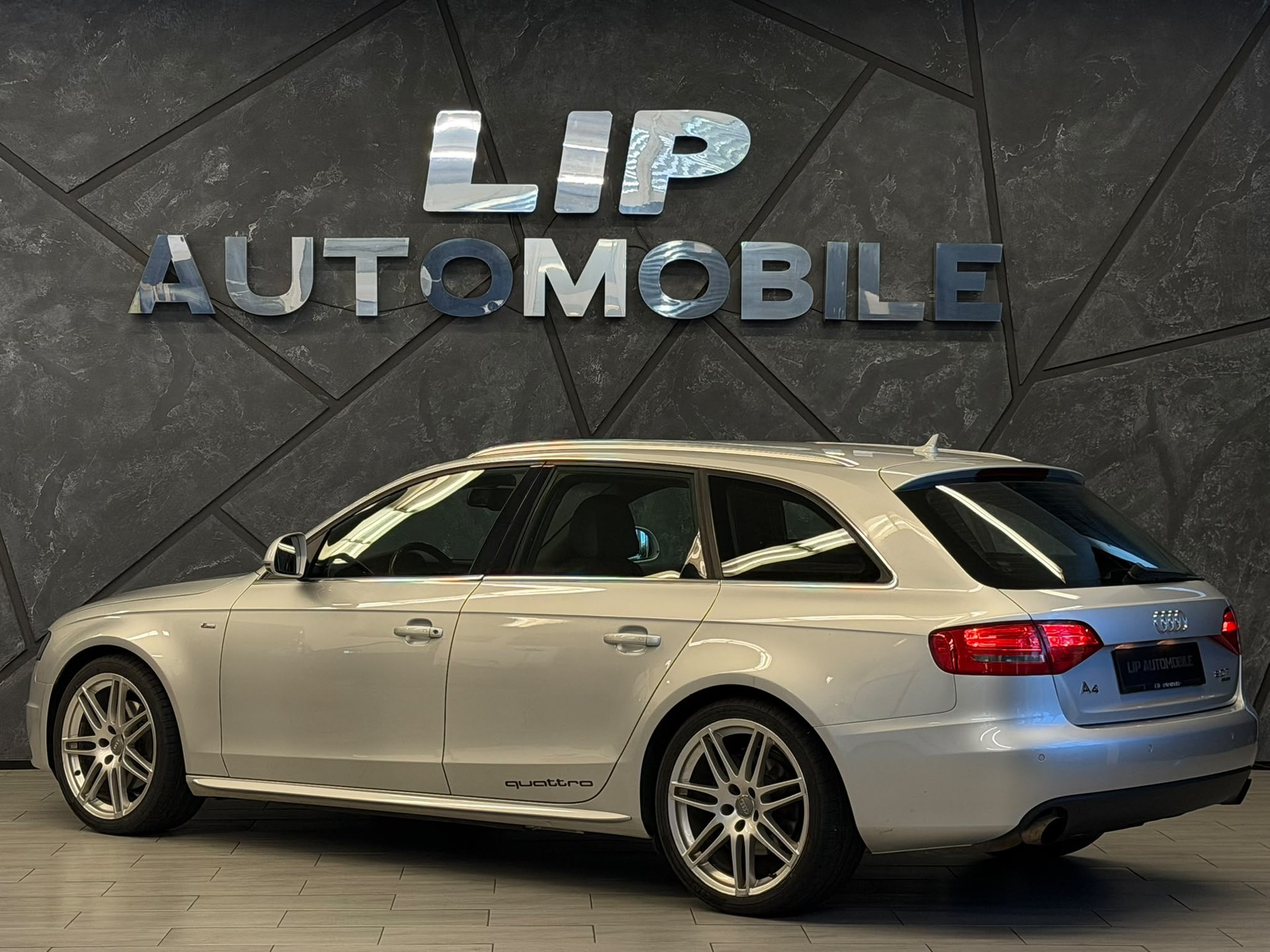 AUDI A4 Avant 2.0 TFSI quattro-image-7
