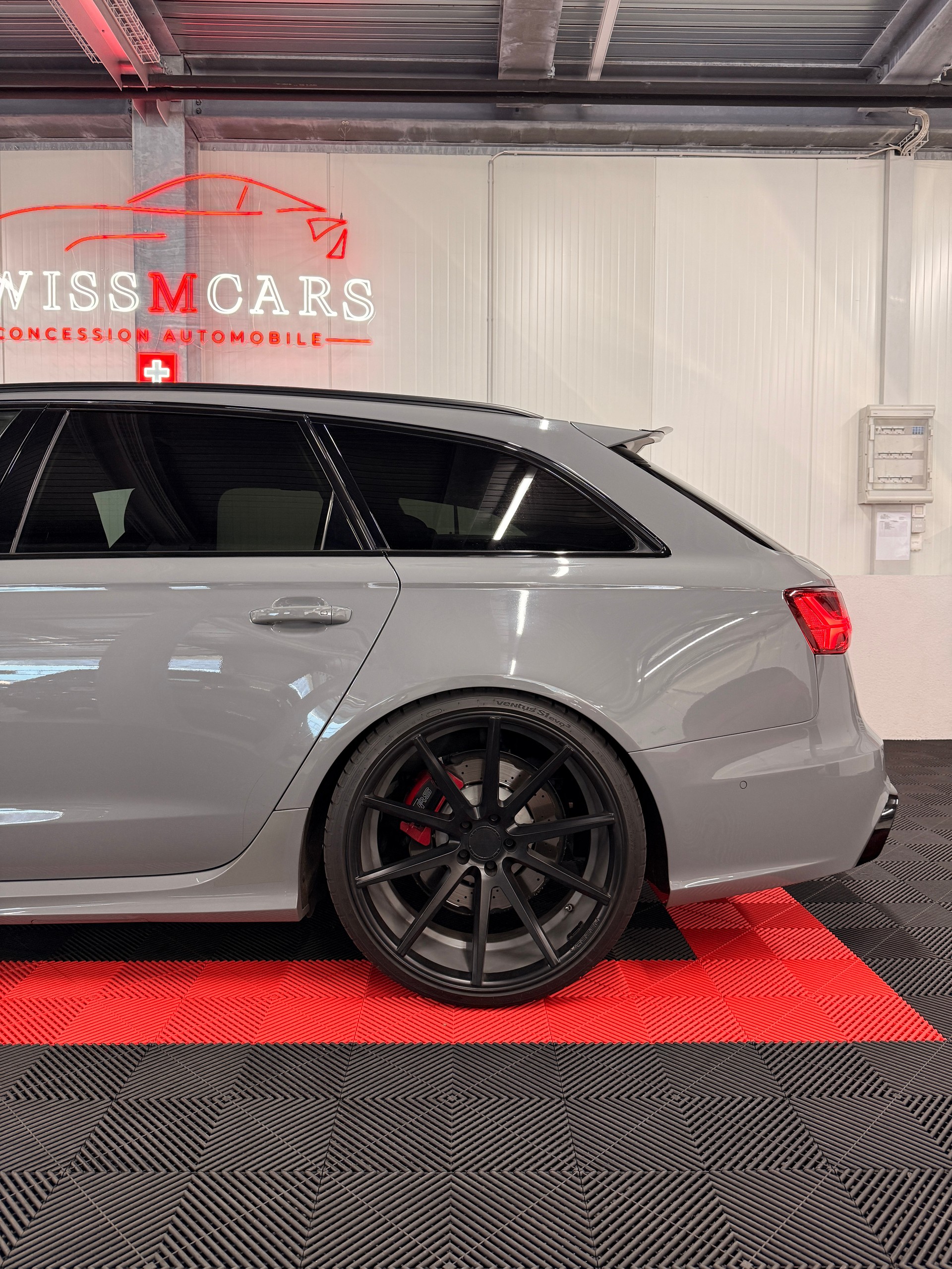 AUDI RS6 Avant 4.0 TFSI V8 quattro Tiptronic-image-6