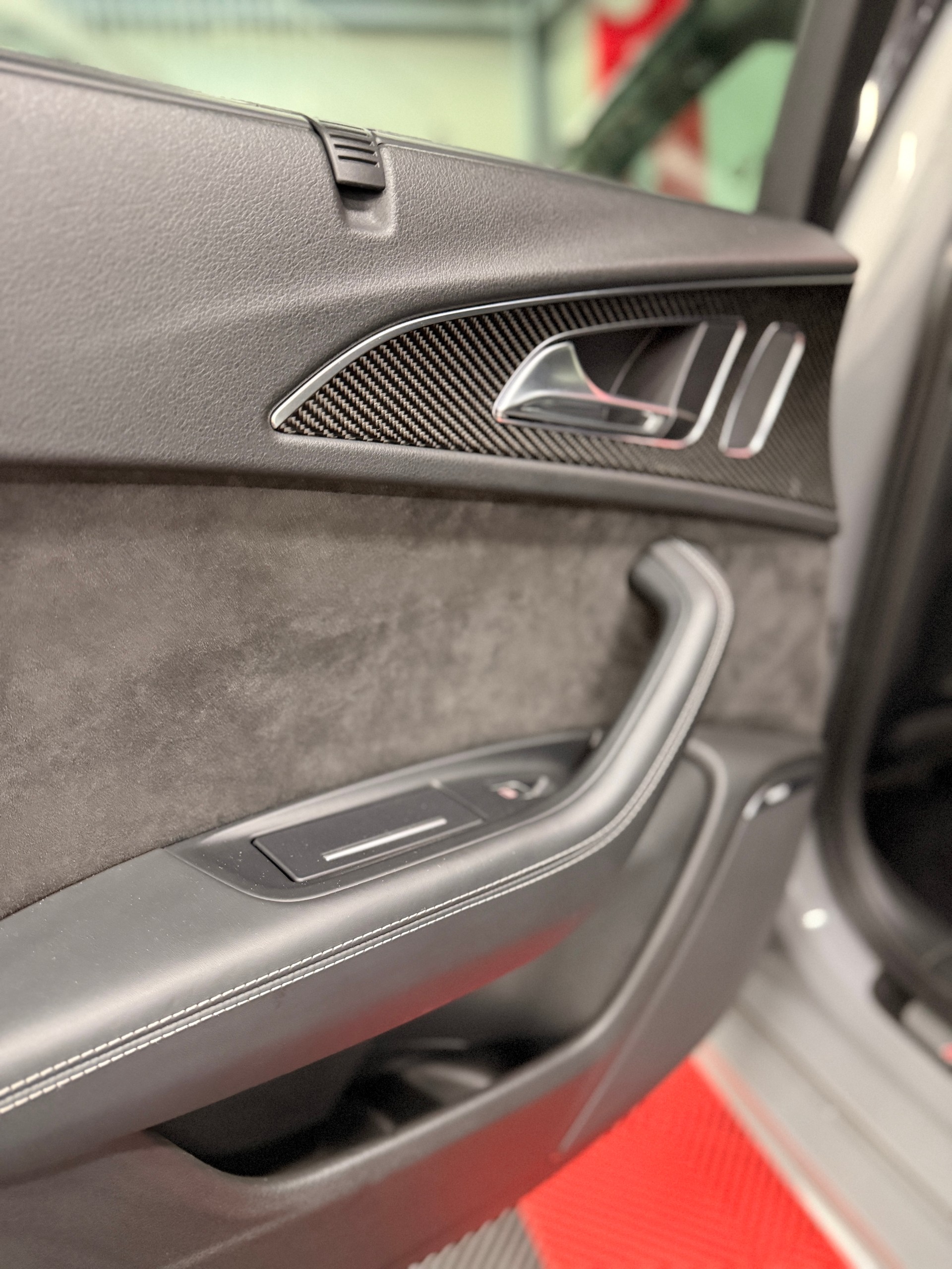 AUDI RS6 Avant 4.0 TFSI V8 quattro Tiptronic-image-22