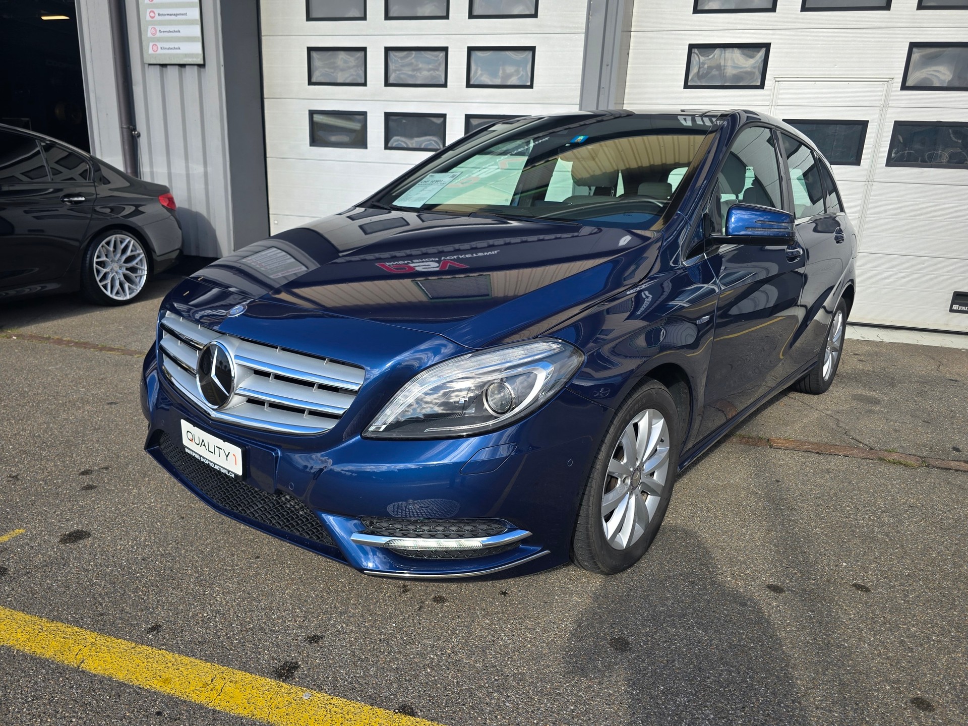 MERCEDES-BENZ B 200 7G-DCT