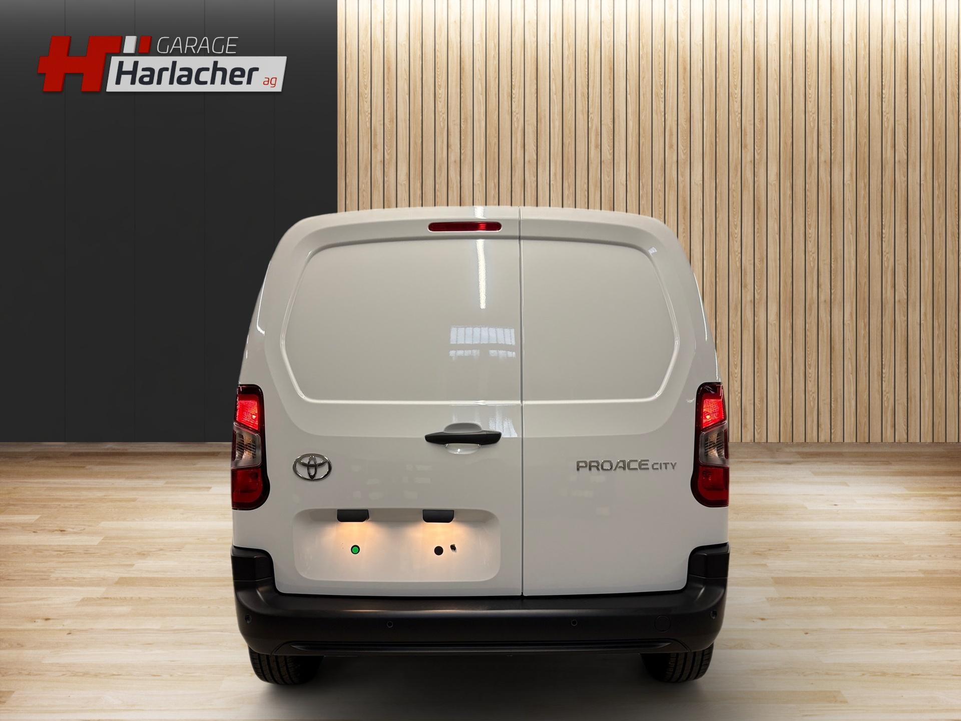 TOYOTA Proace City Van 1.2 Active Medium-image-5