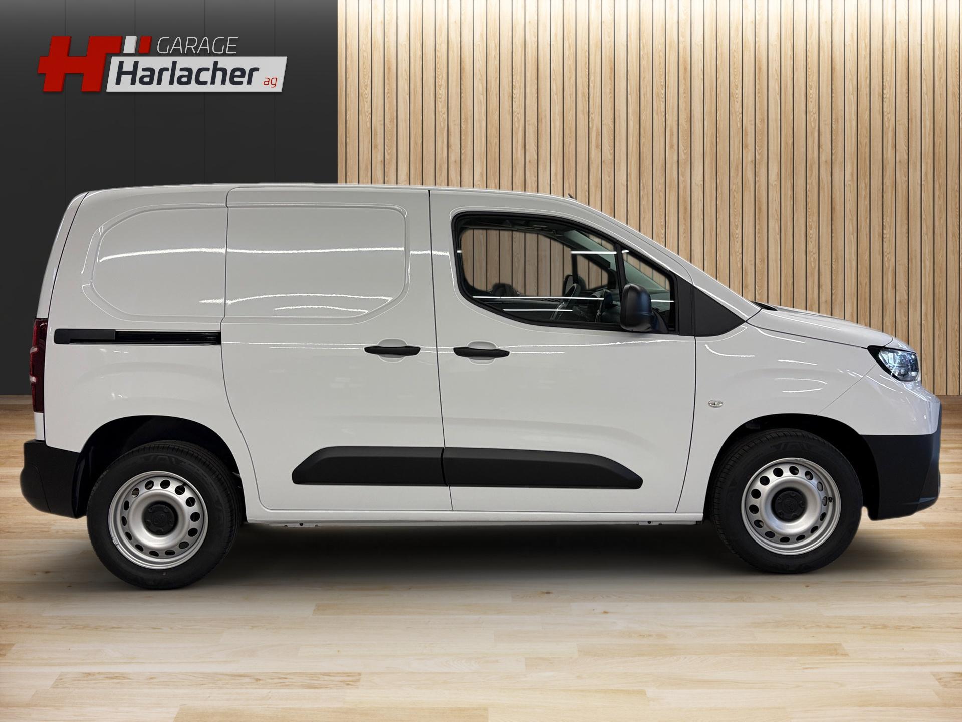 TOYOTA Proace City Van 1.2 Active Medium-image-3