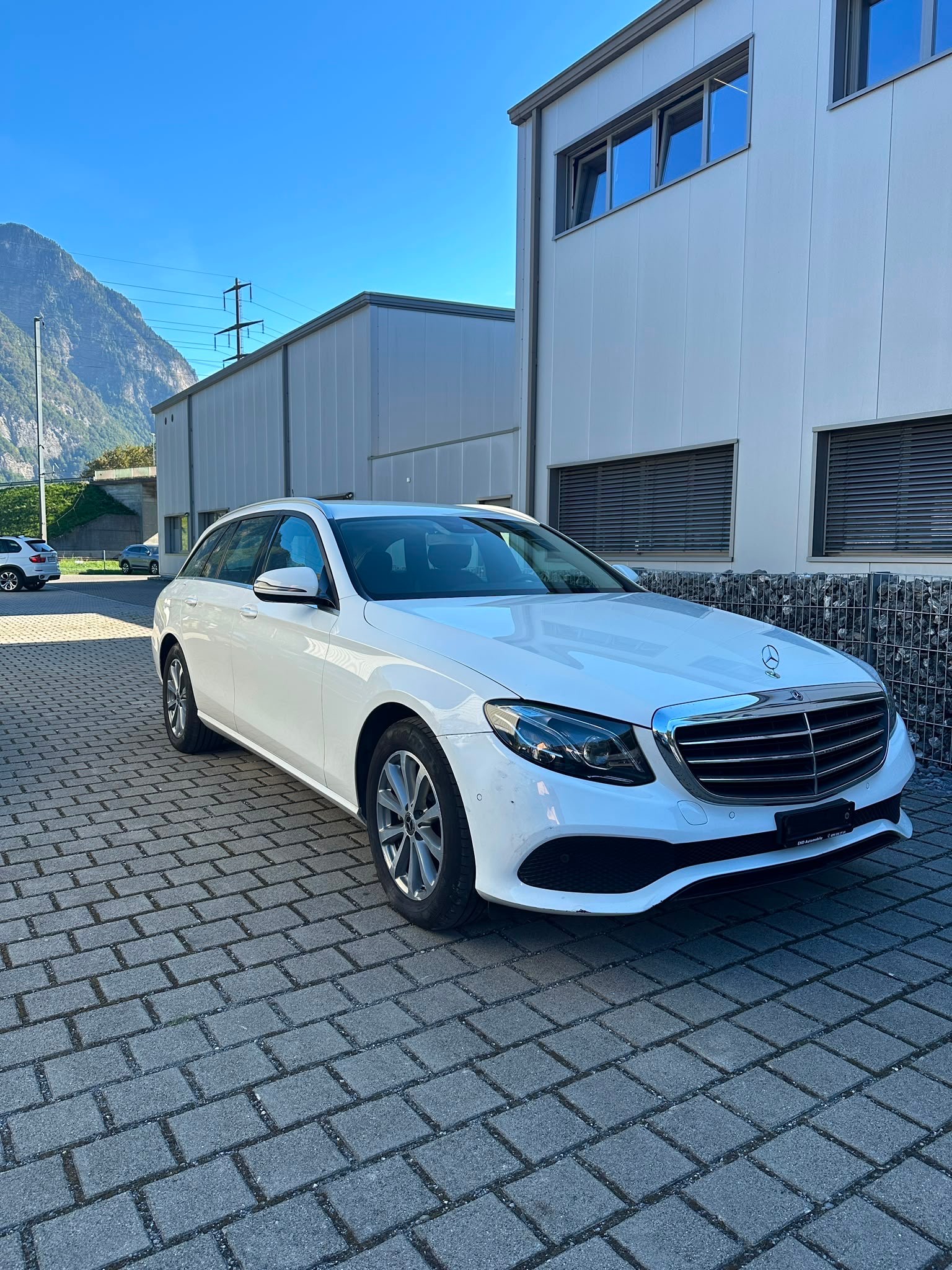 MERCEDES-BENZ E 220 d Exclusive 4Matic 9G-Tronic-image-1