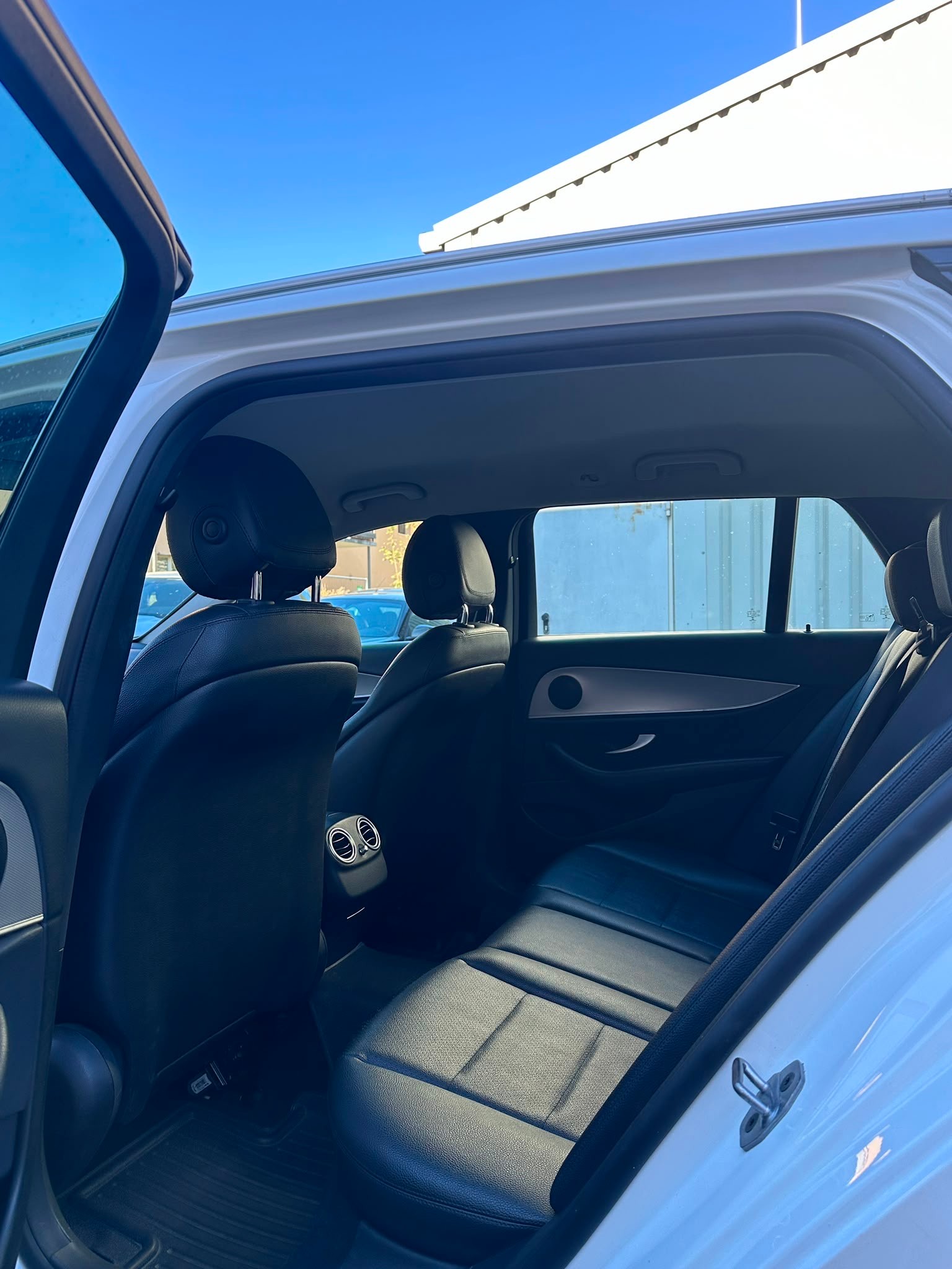MERCEDES-BENZ E 220 d Exclusive 4Matic 9G-Tronic-image-13