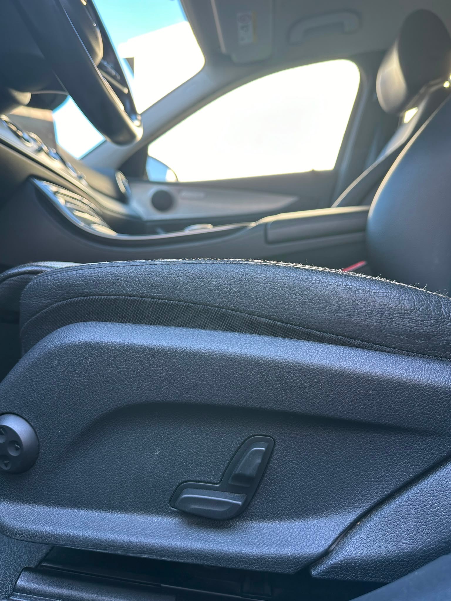 MERCEDES-BENZ E 220 d Exclusive 4Matic 9G-Tronic-image-7