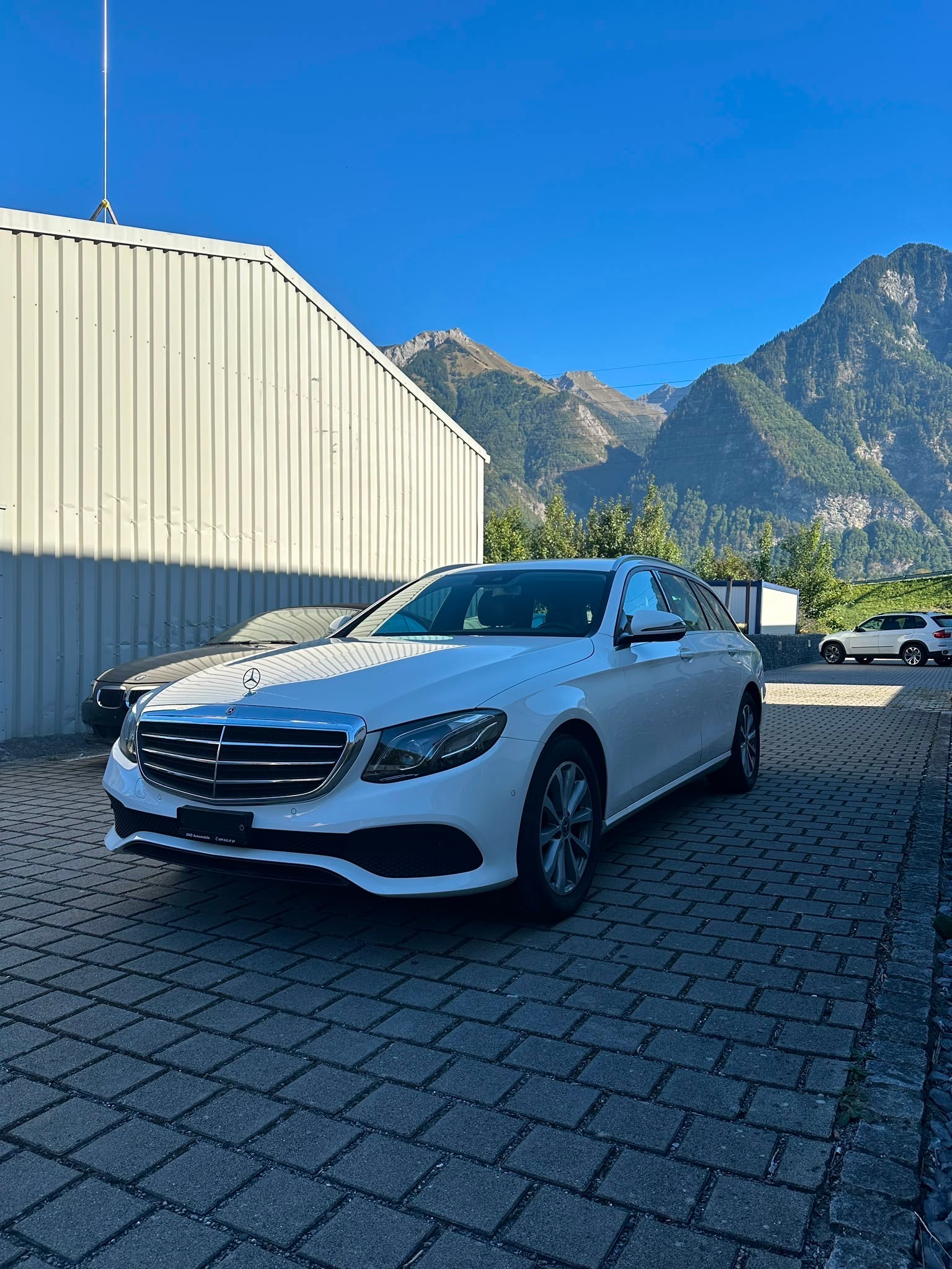 MERCEDES-BENZ E 220 d Exclusive 4Matic 9G-Tronic-image-2