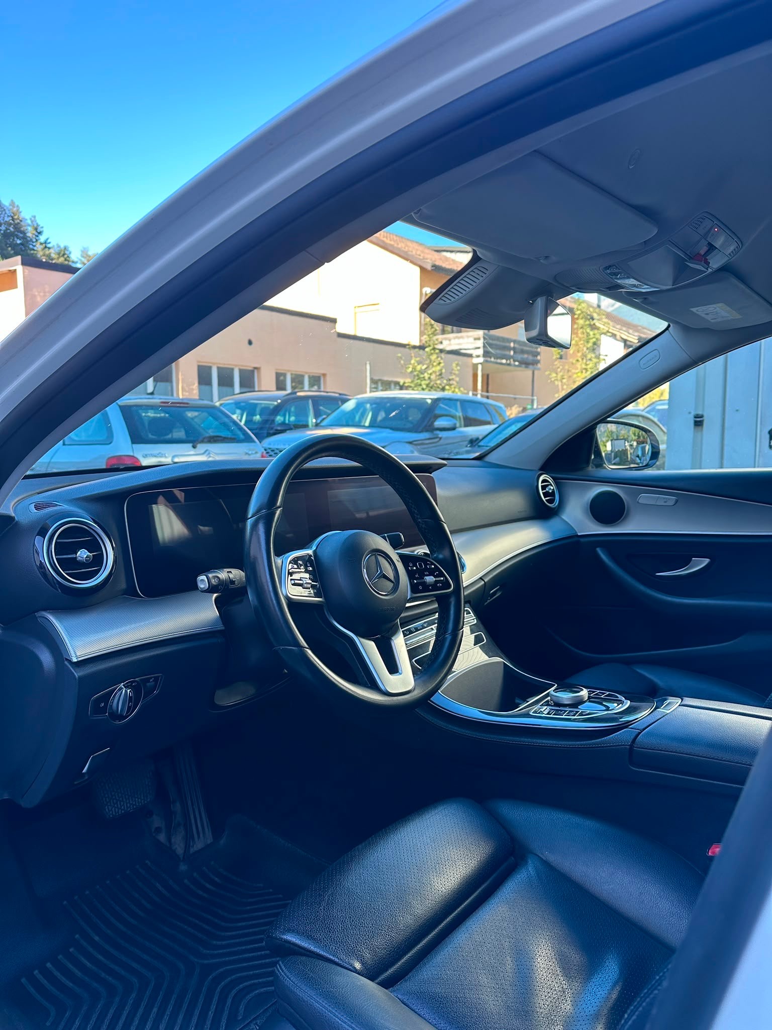 MERCEDES-BENZ E 220 d Exclusive 4Matic 9G-Tronic-image-6