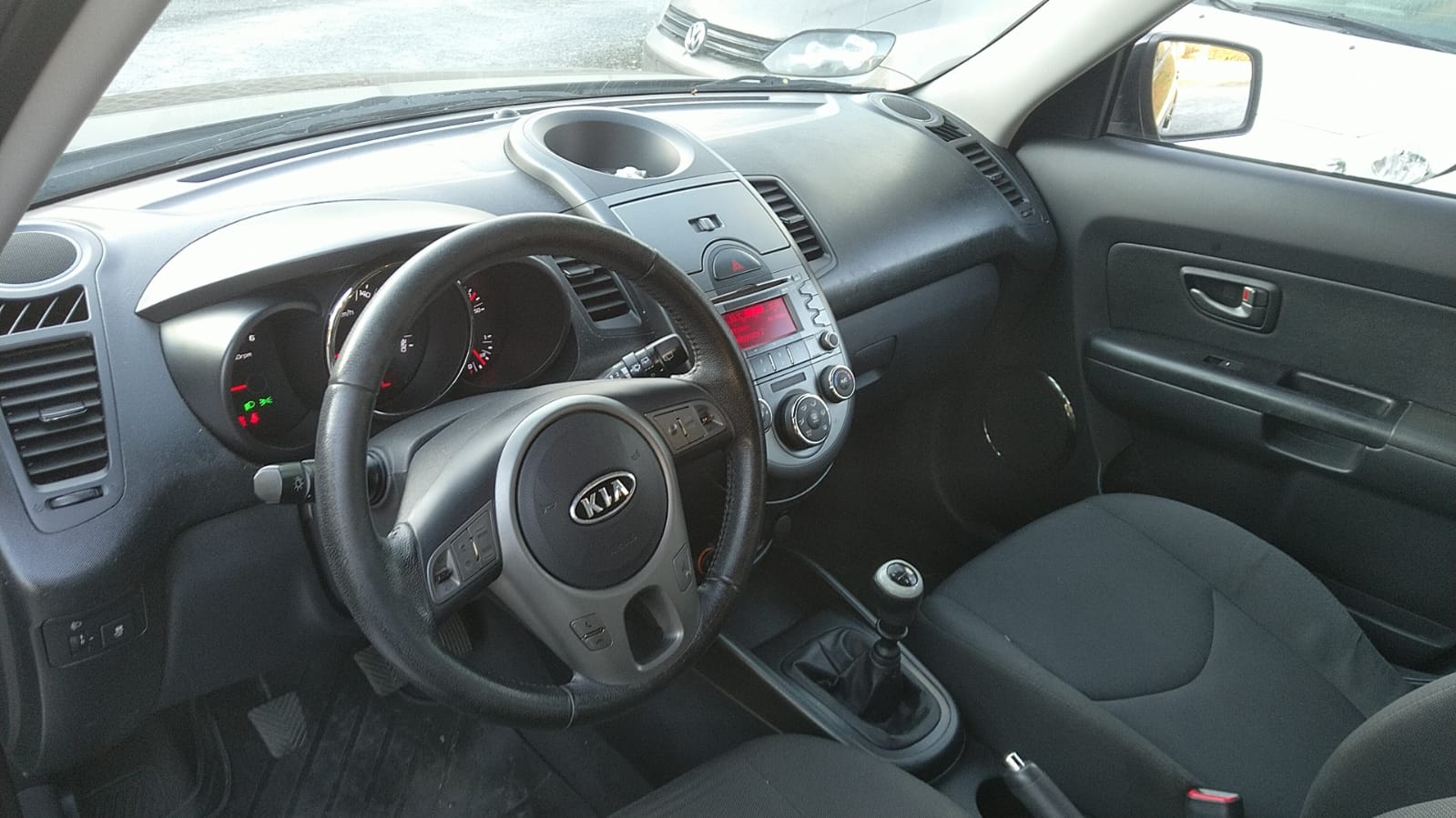 KIA Soul 1.6 CRDi Style-image-8